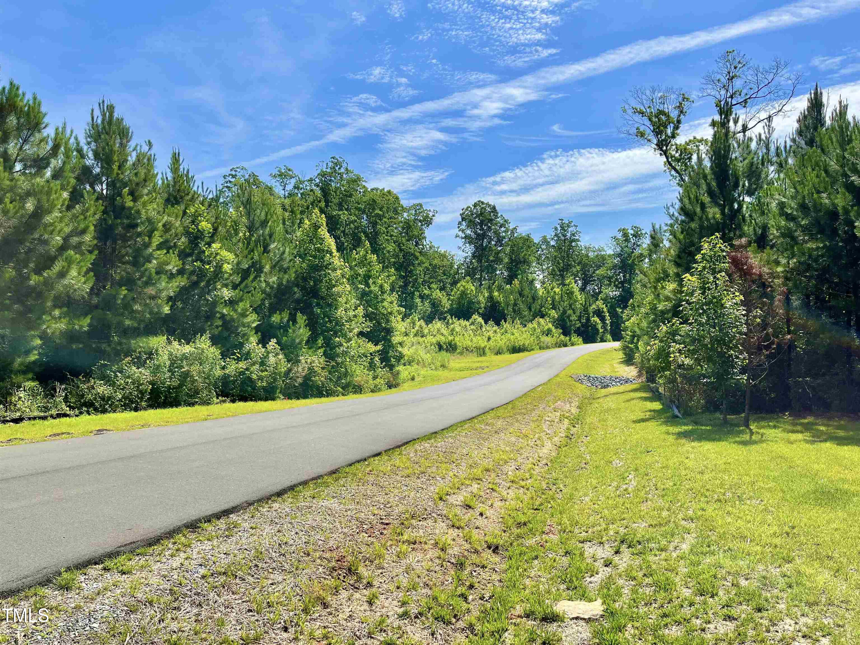 586 Poythress Road Property Photo 3