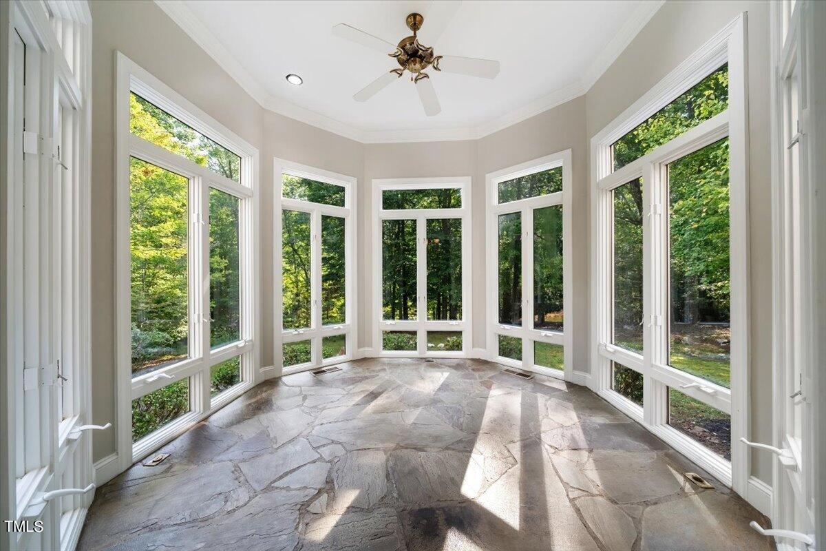 6300 Swallow Cove Lane Property Photo 10