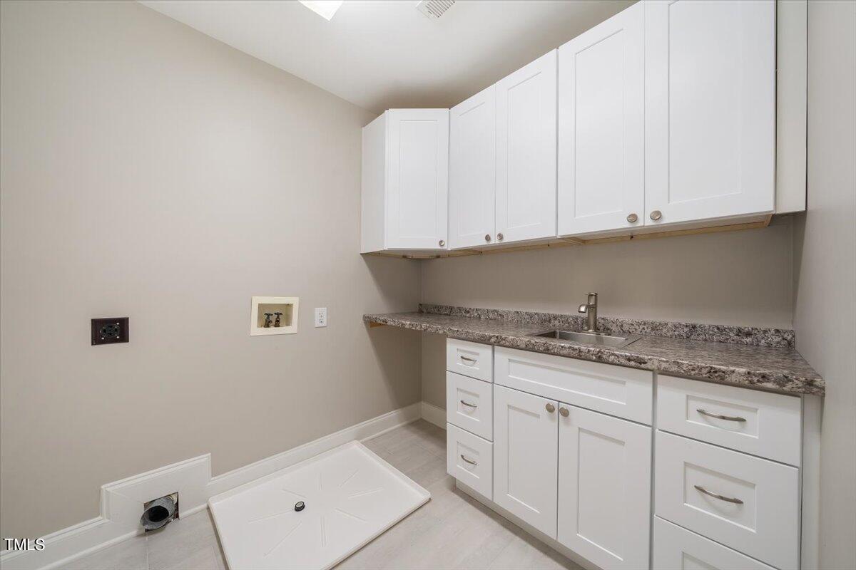 6300 Swallow Cove Lane Property Photo 32