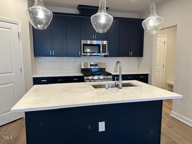607 Hyperion Alley Property Photo 3