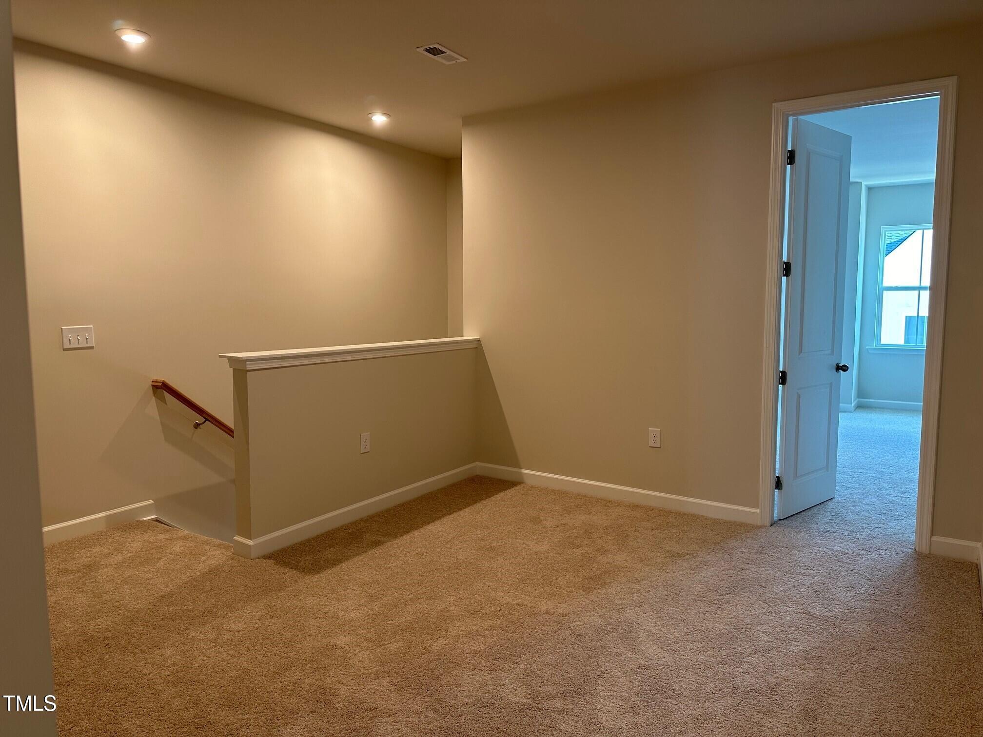 607 Hyperion Alley Property Photo 17