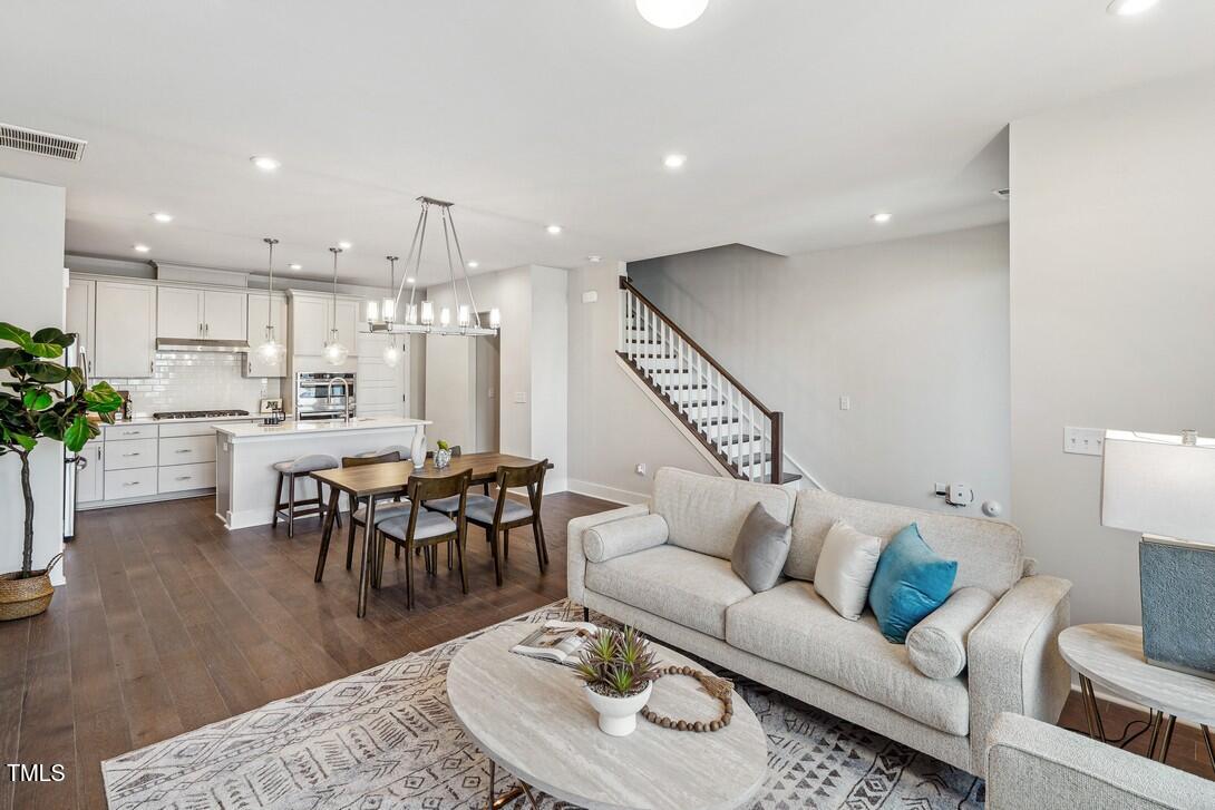 607 Hyperion Alley Property Photo 26