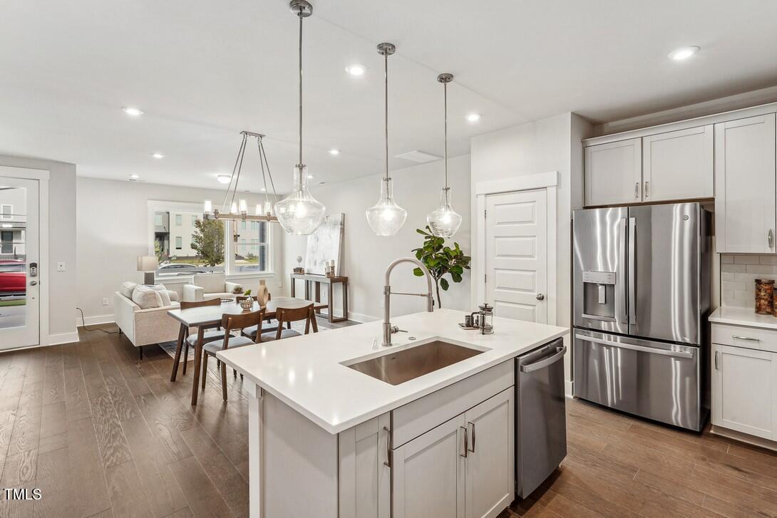 607 Hyperion Alley Property Photo 29