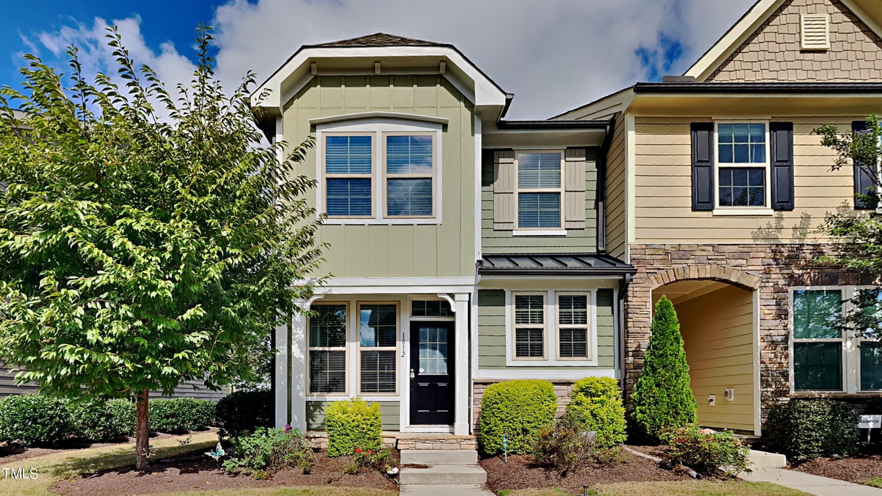 Wake- Phillips Real Estate Listings Main Image
