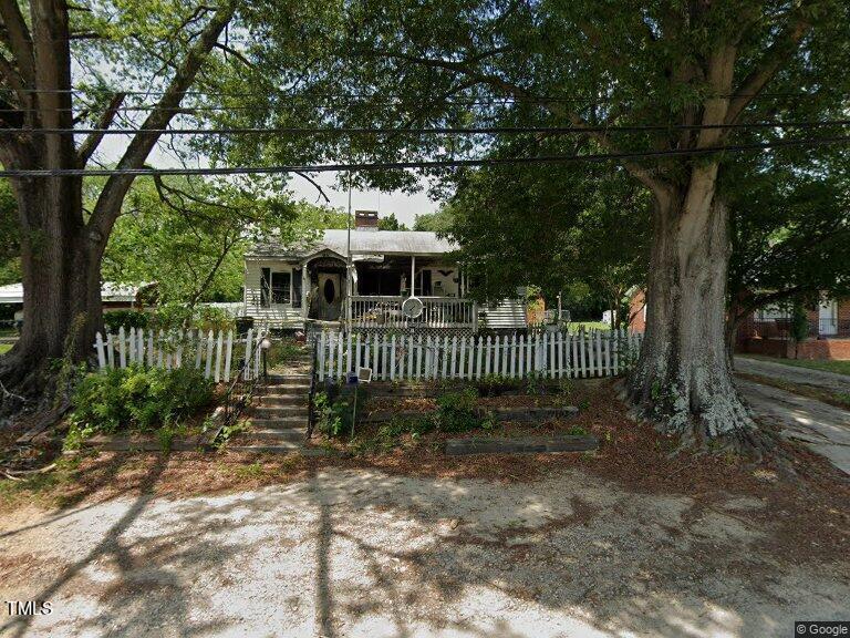 18 S Hillsborough Street Property Photo 1