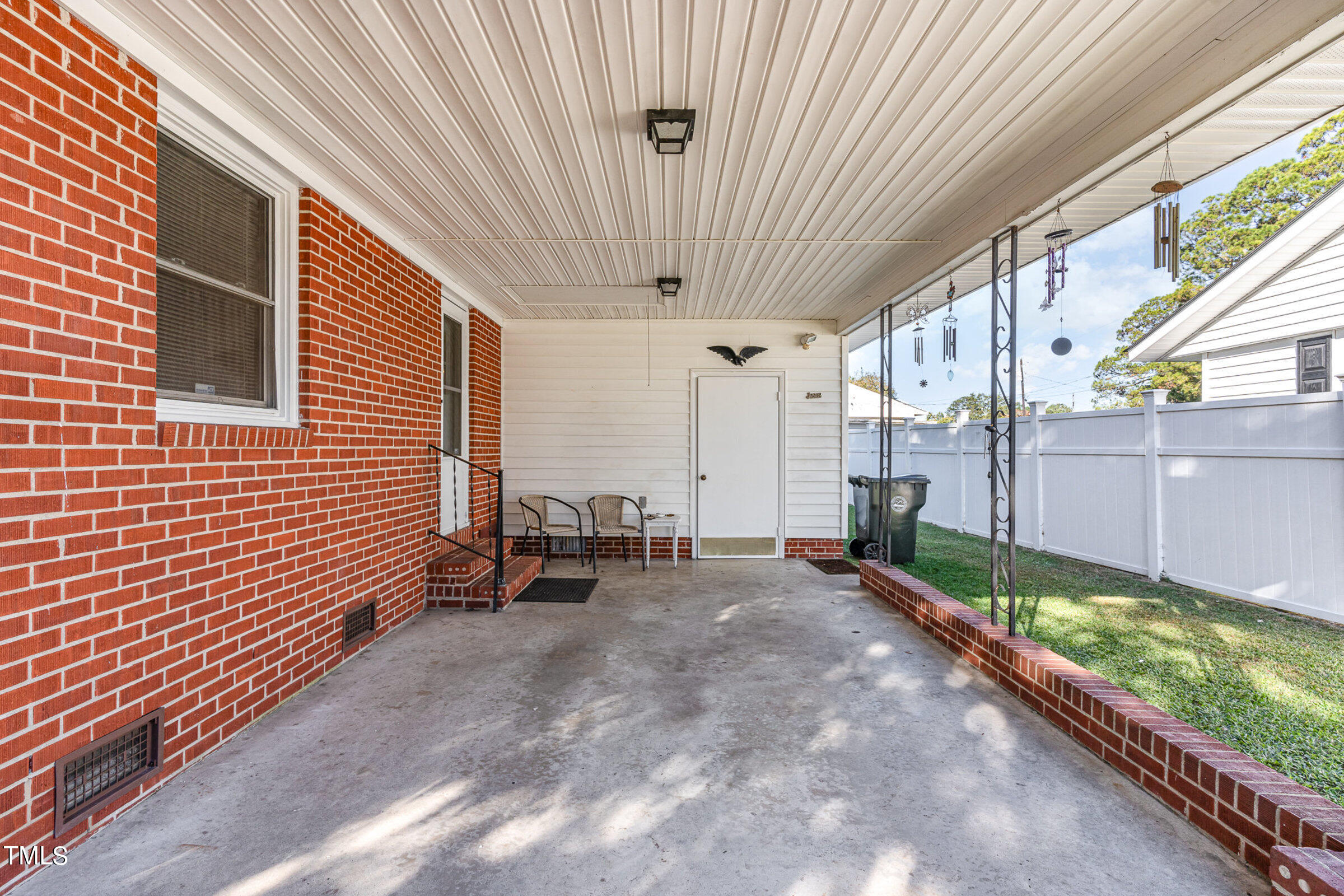 803 Holloman Street Property Photo 5