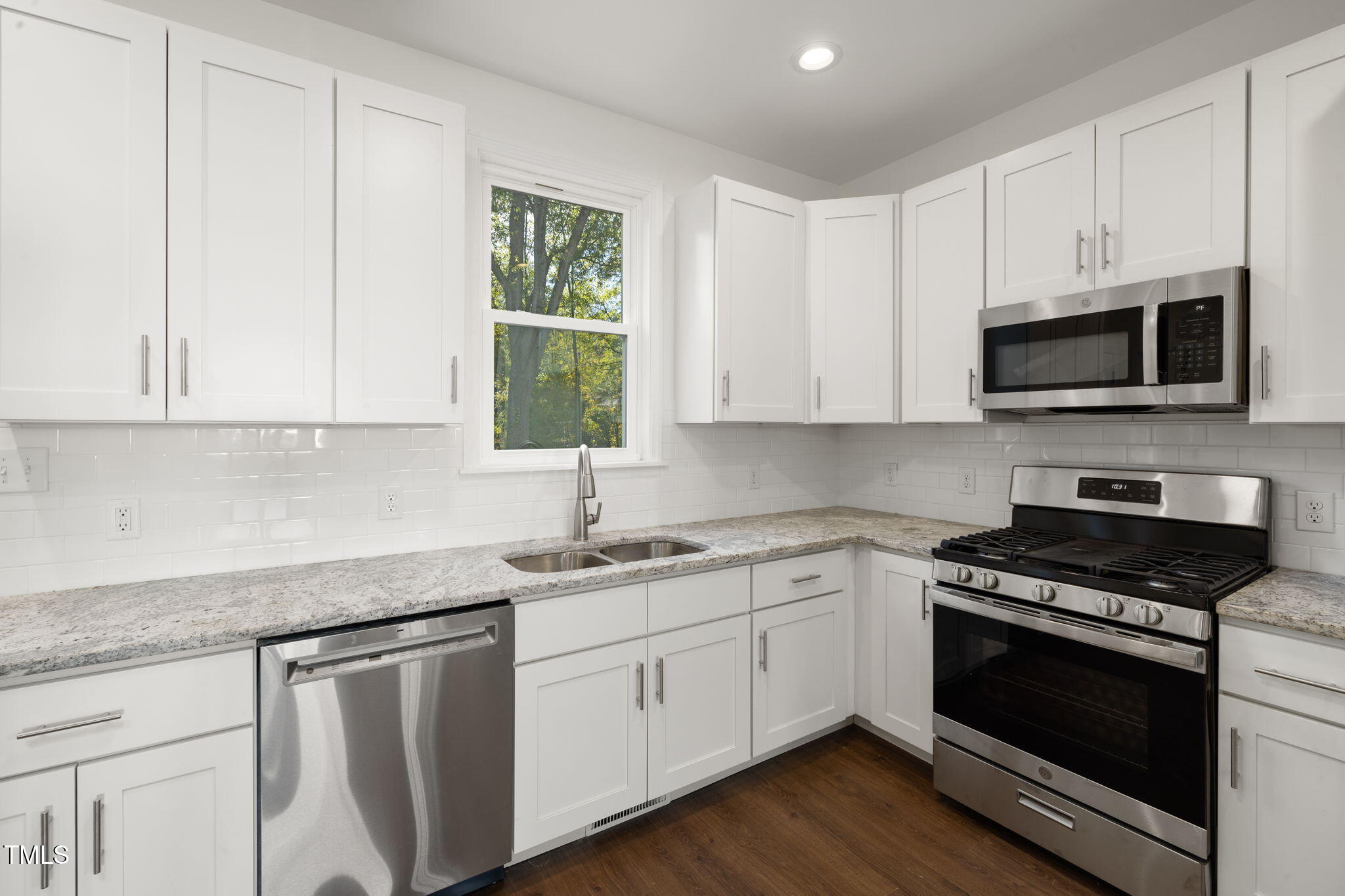 306 Cecil Street Property Photo 11