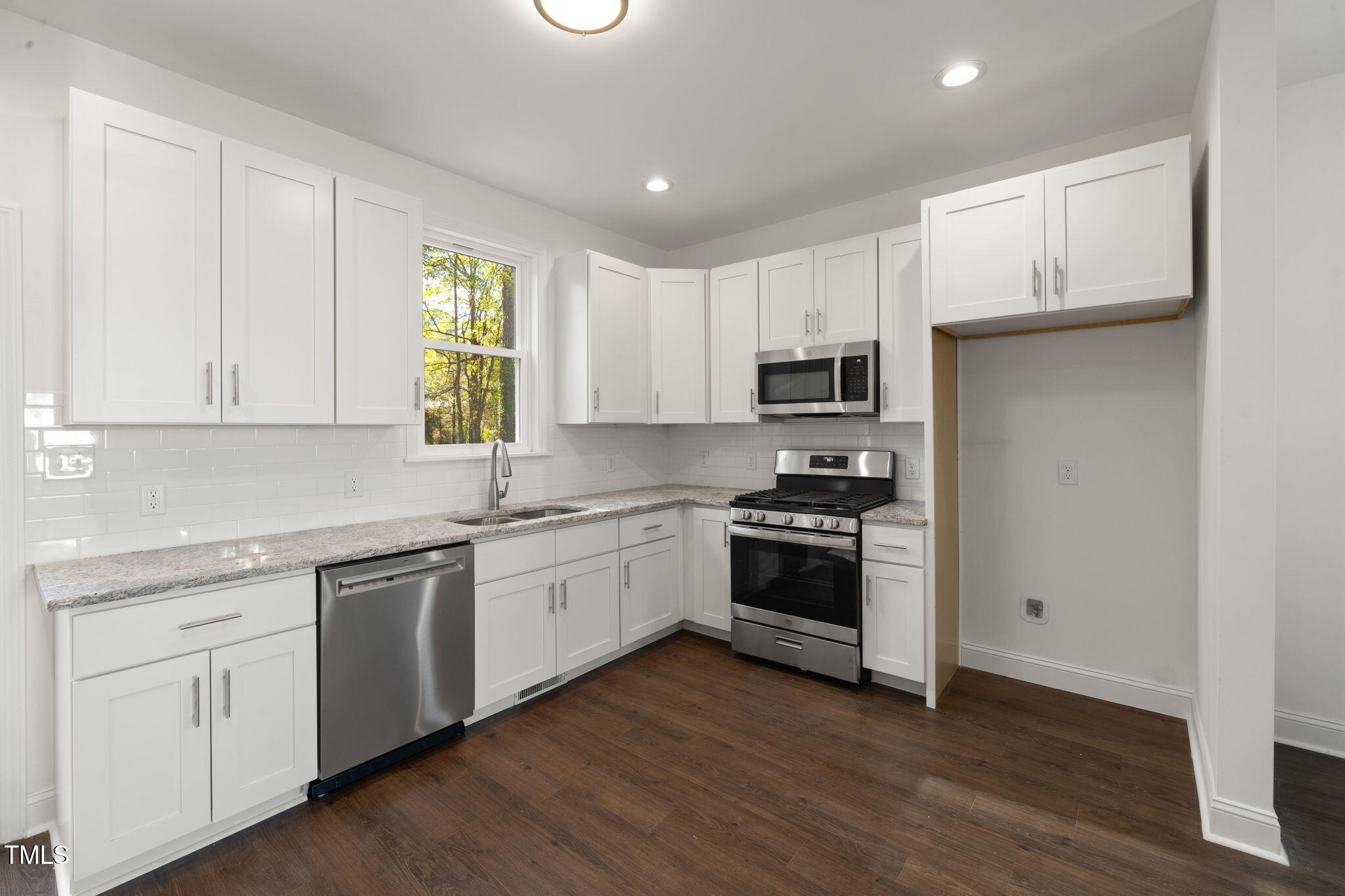 306 Cecil Street Property Photo 12