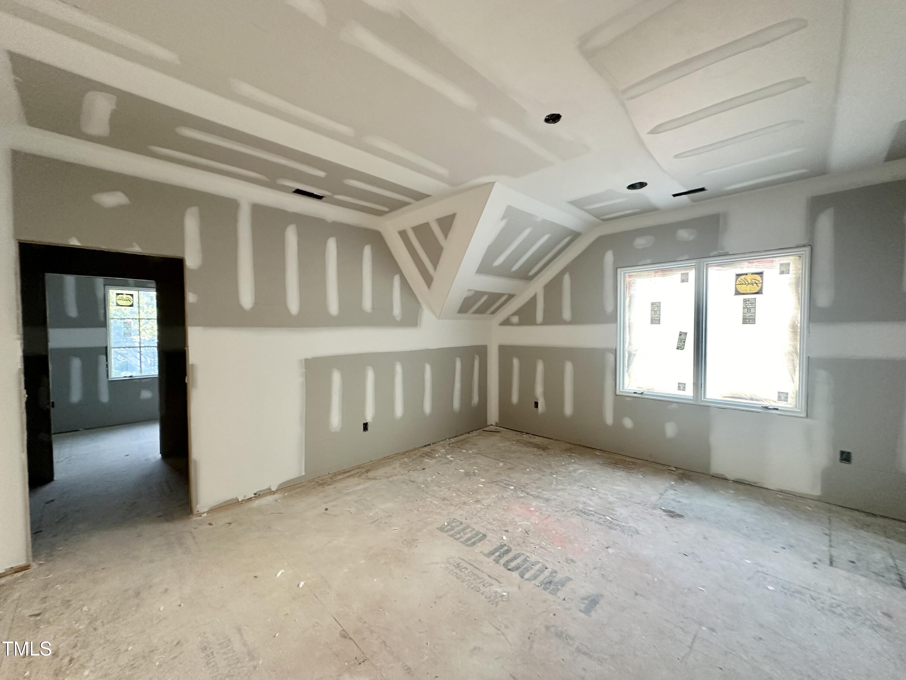 7000 North Ridge Drive Property Photo 14