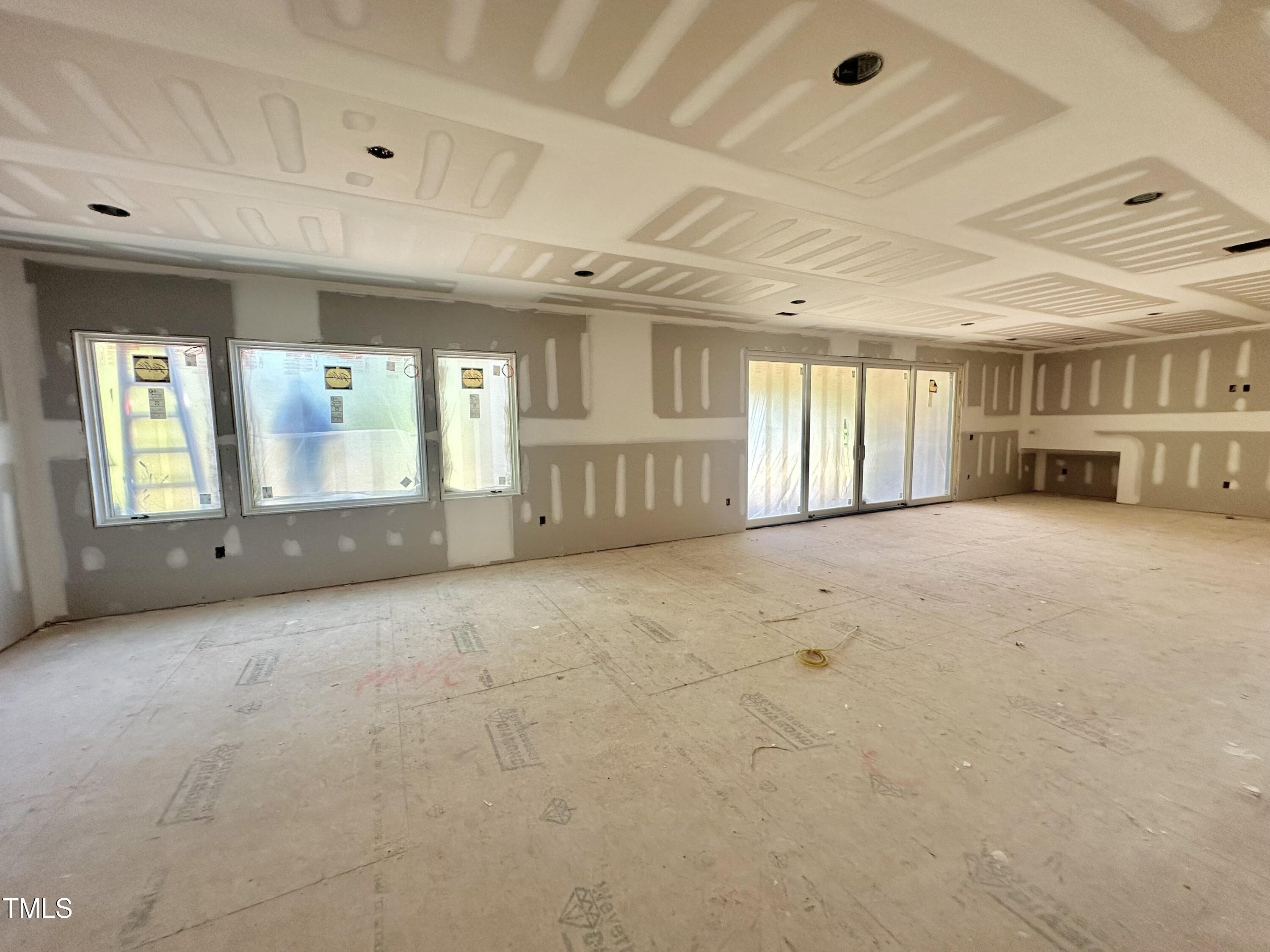 7000 North Ridge Drive Property Photo 17