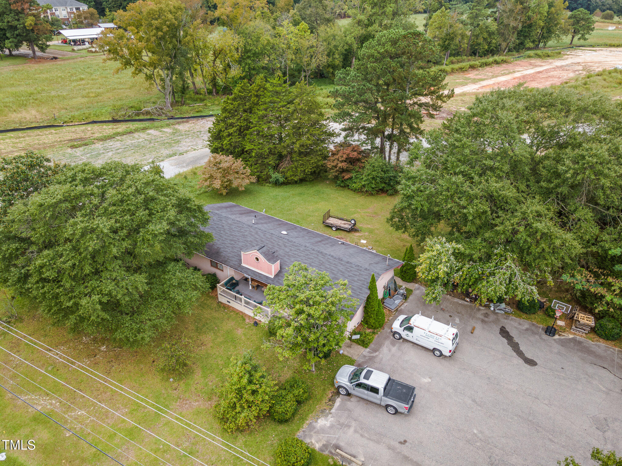2136 N Main Street Property Photo 7