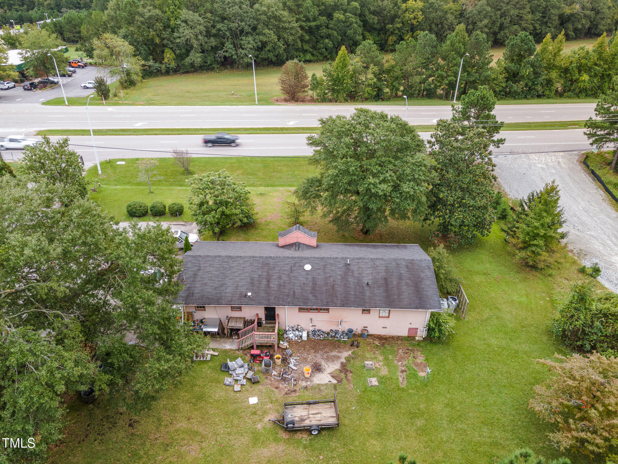 2136 N Main Street Property Photo 11