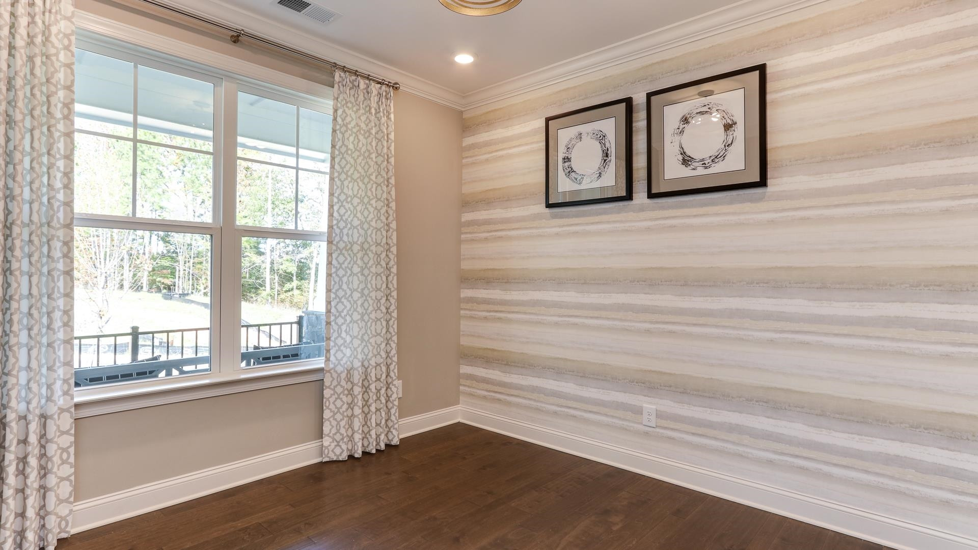 2925 Hanging Valley Way Property Photo 11