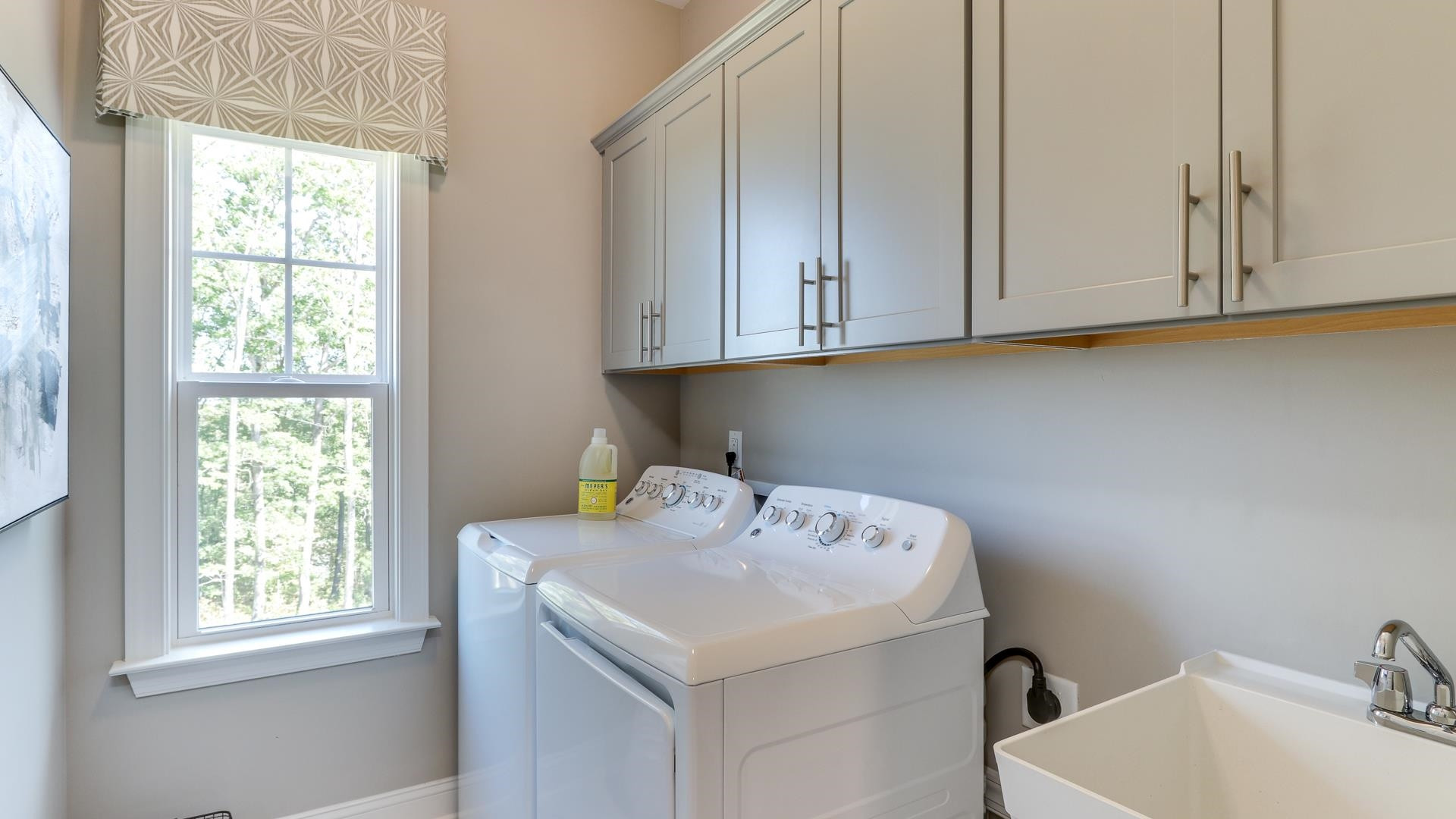 2925 Hanging Valley Way Property Photo 20