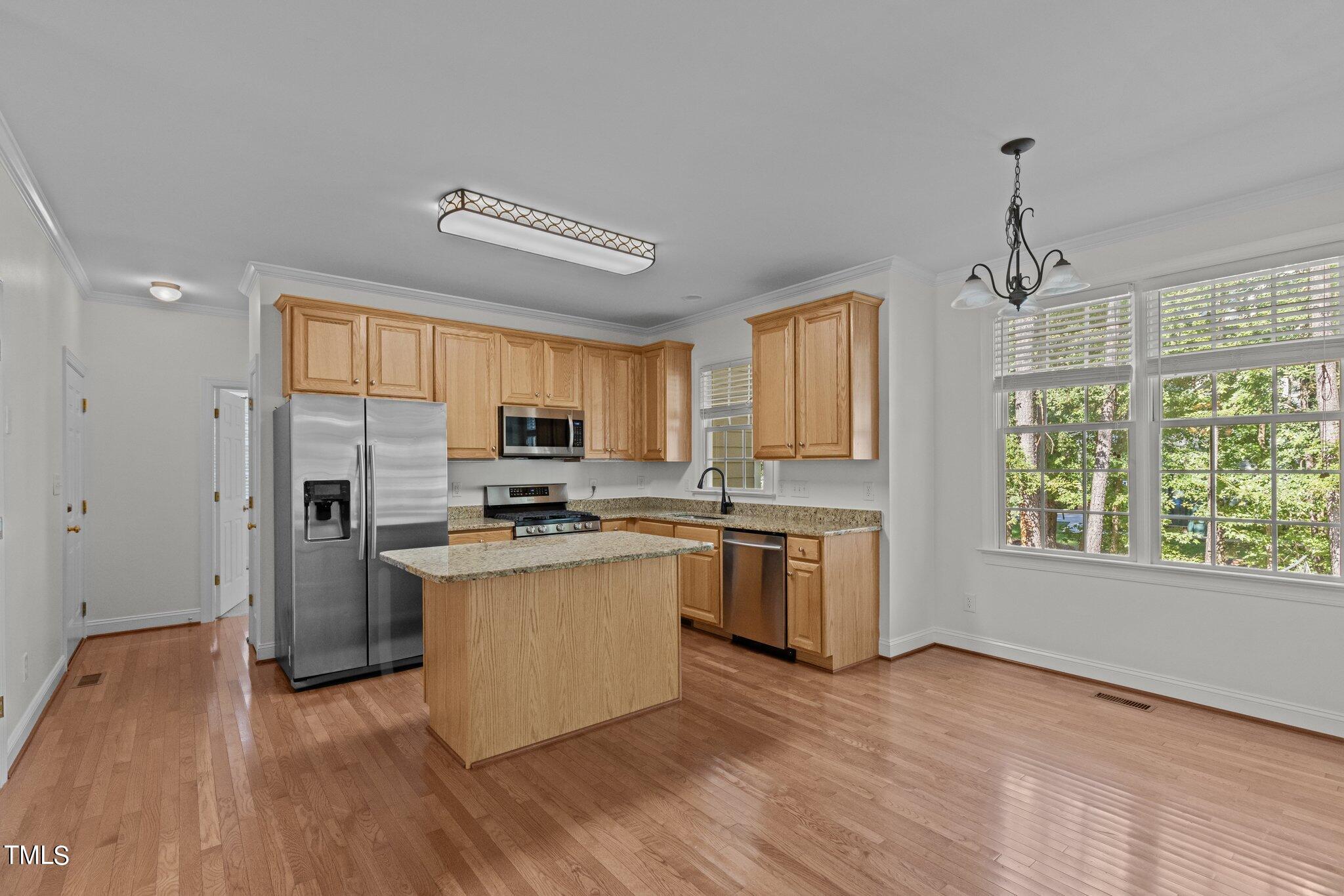 2 Piney Ridge Court Property Photo 10