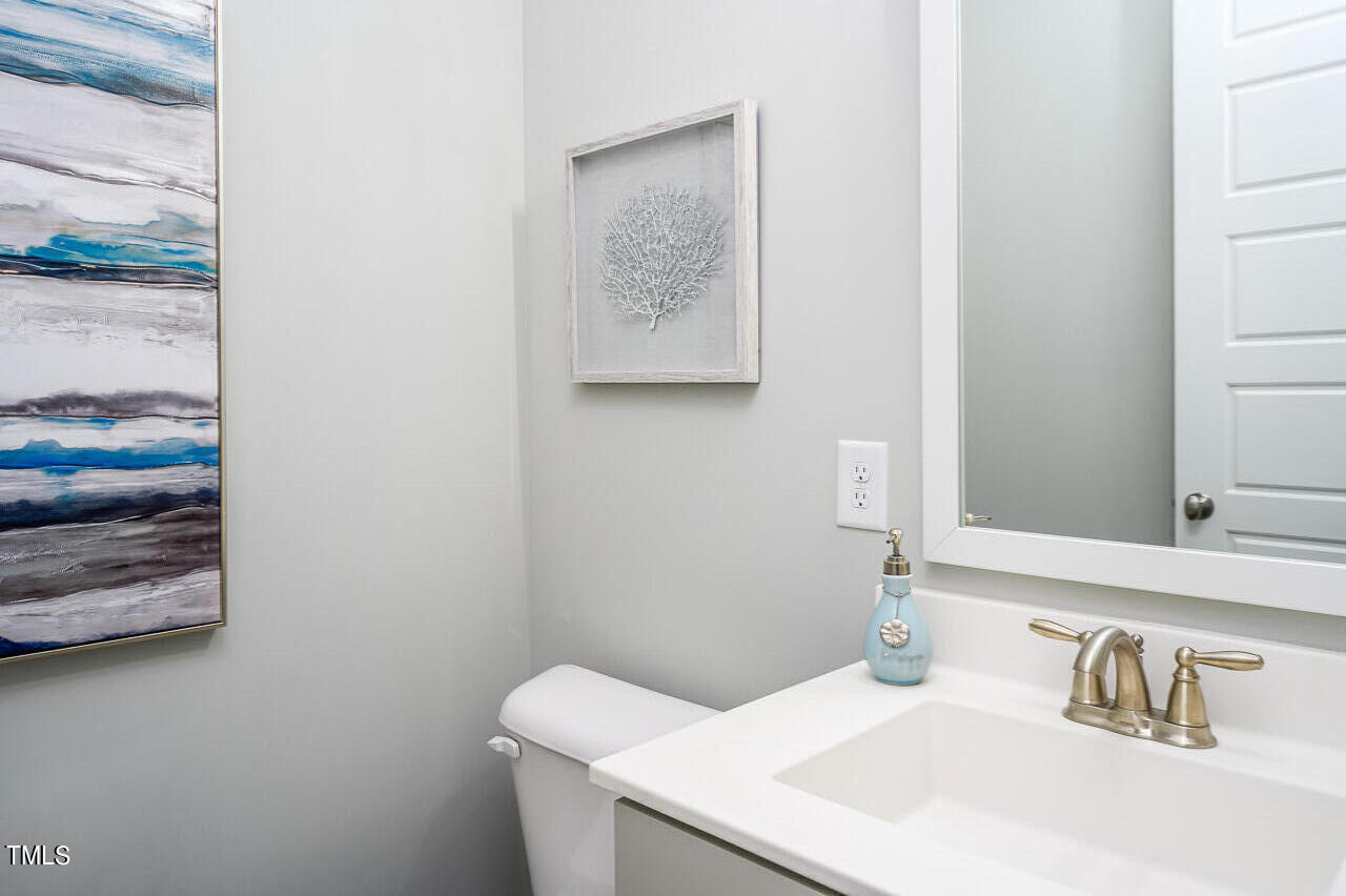 1704 Castling Court Property Photo 20