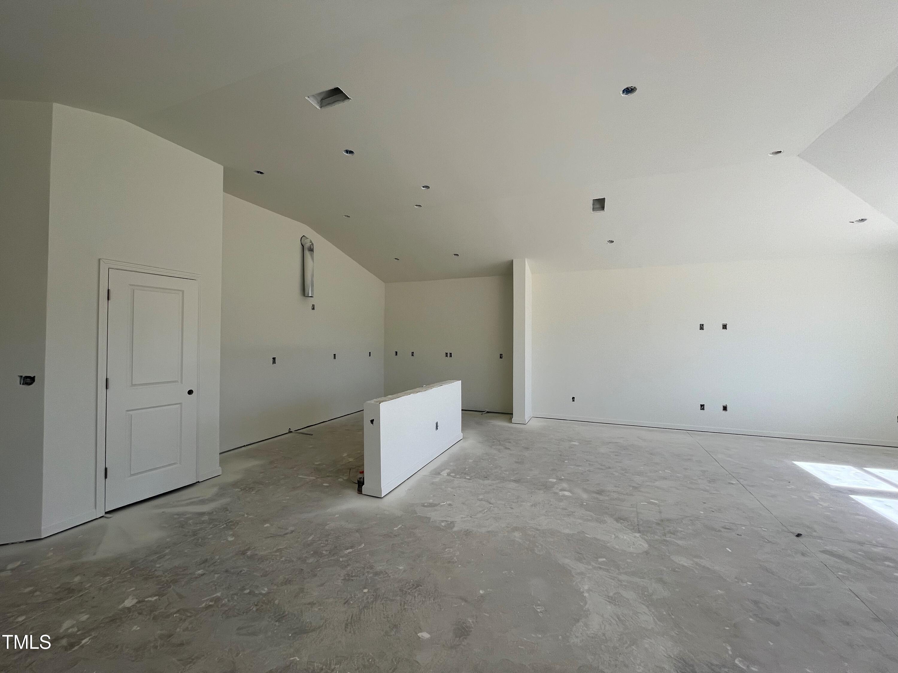 77 Frasier Fir Way Property Photo 3