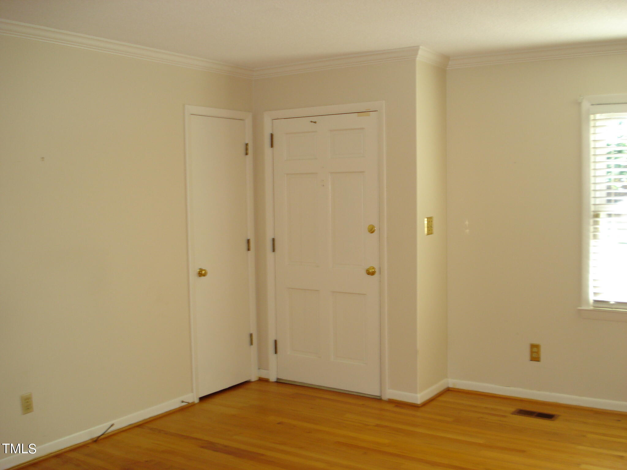 301 Briarcliff Drive Property Photo 3