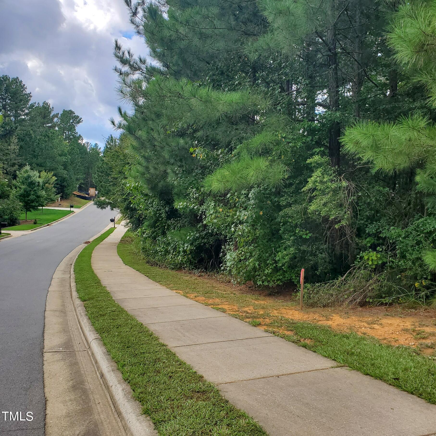 774 Golfers View Property Photo 1