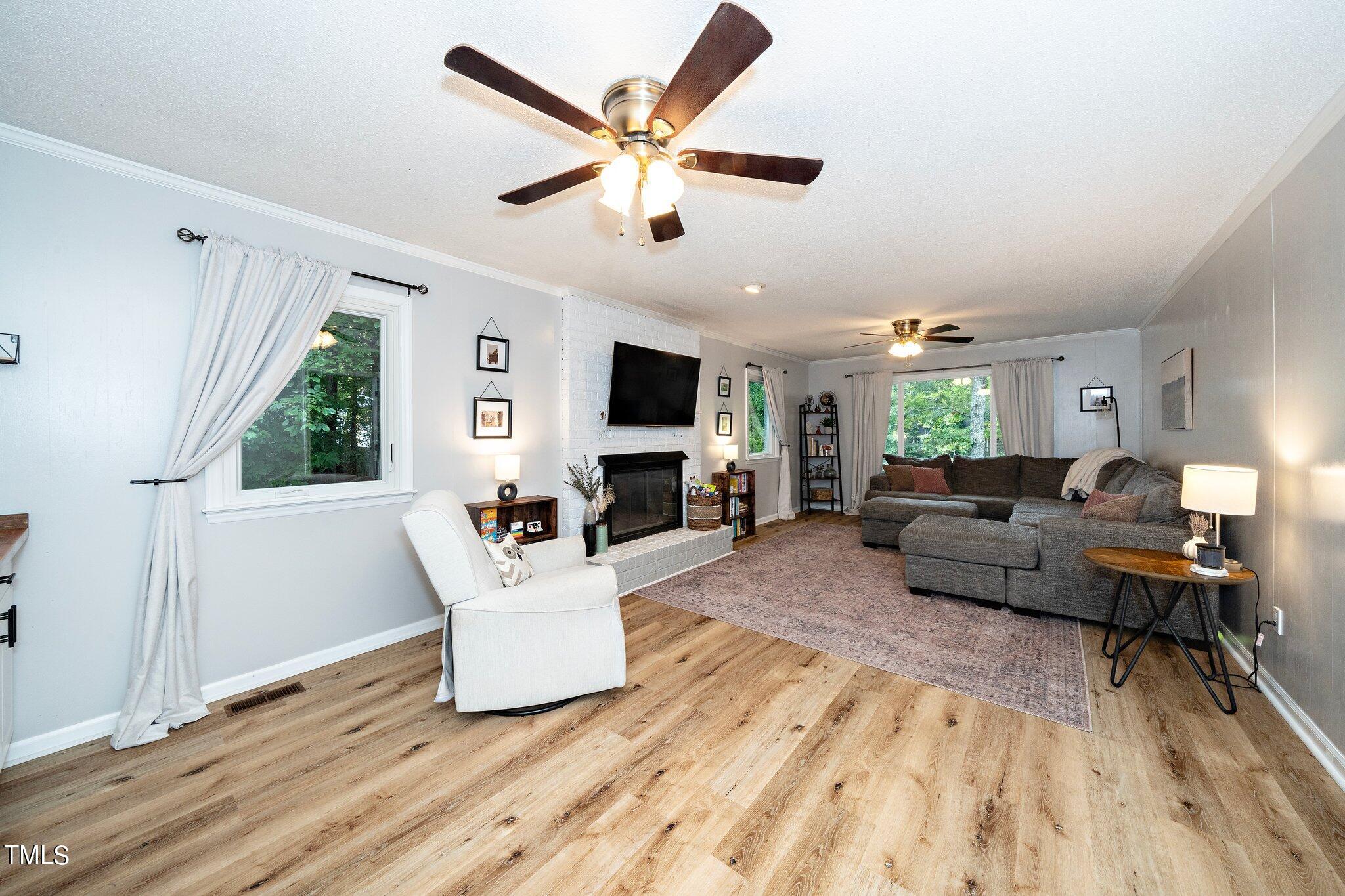 5718 Russell Road Property Photo 4