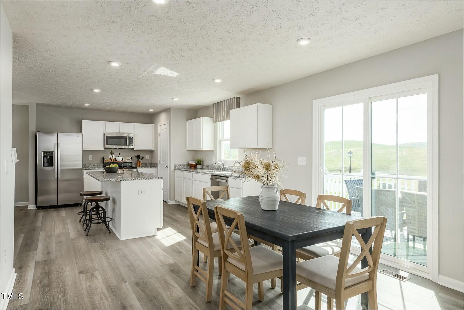 1585 Ivy Meadow Lane Property Photo 4