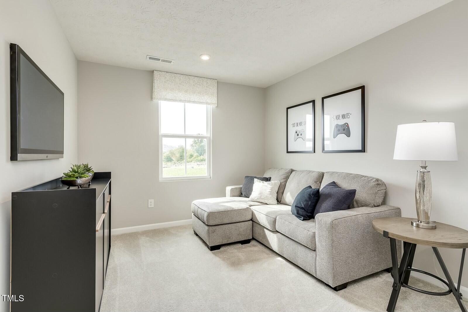 1585 Ivy Meadow Lane Property Photo 8