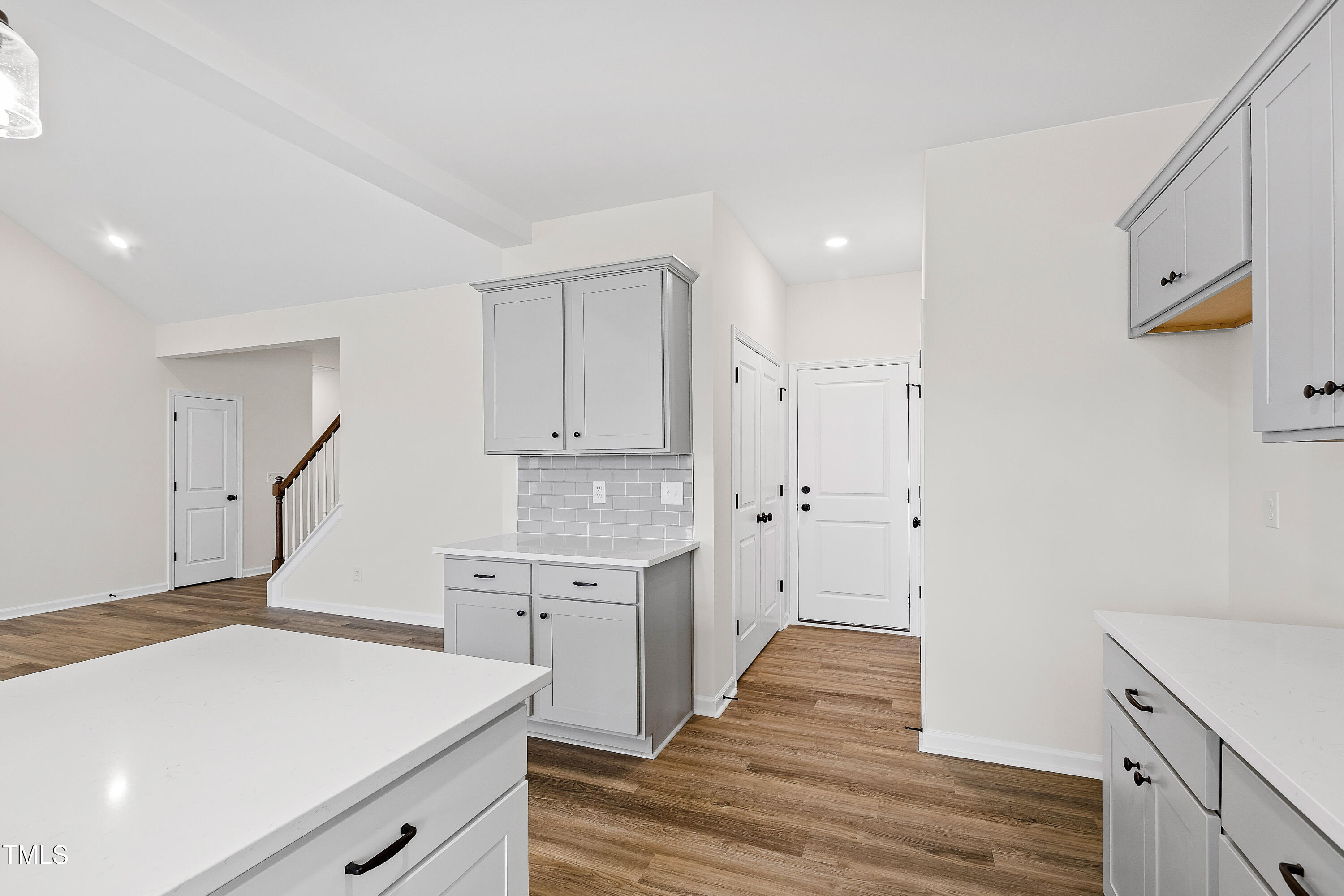 420 Oak Park Boulevard Property Photo 13