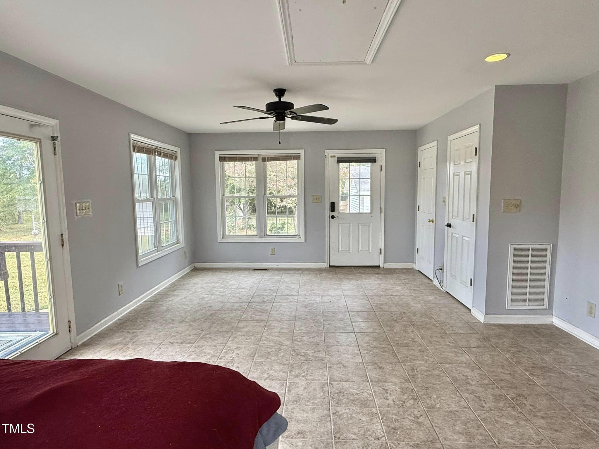 189 Wolfe Road Property Photo 4