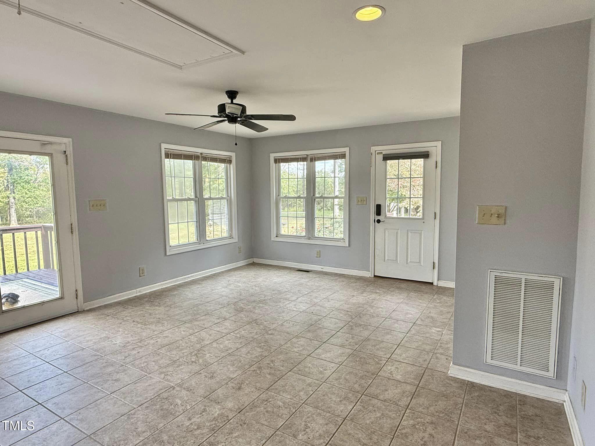 189 Wolfe Road Property Photo 7