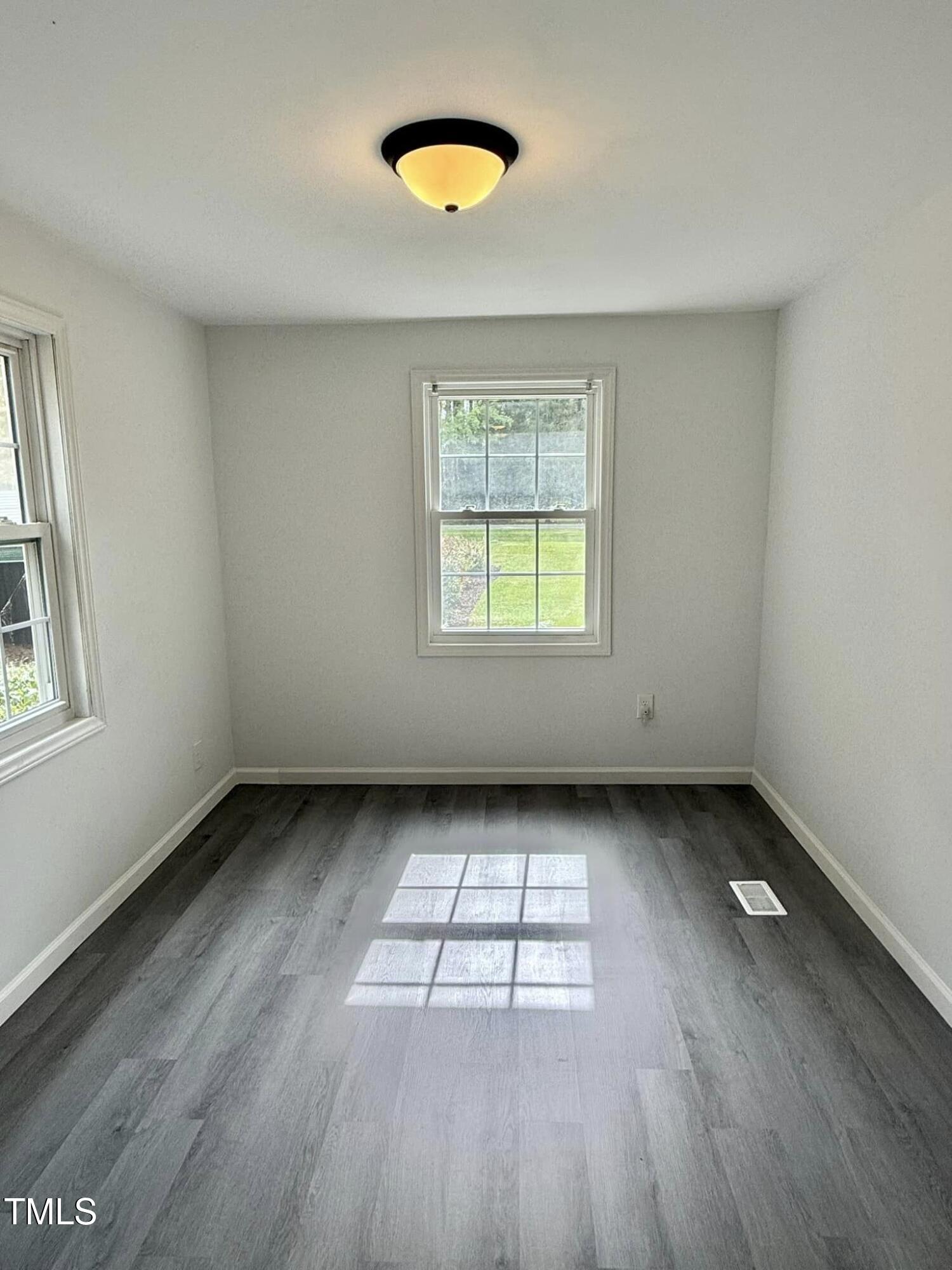 189 Wolfe Road Property Photo 9