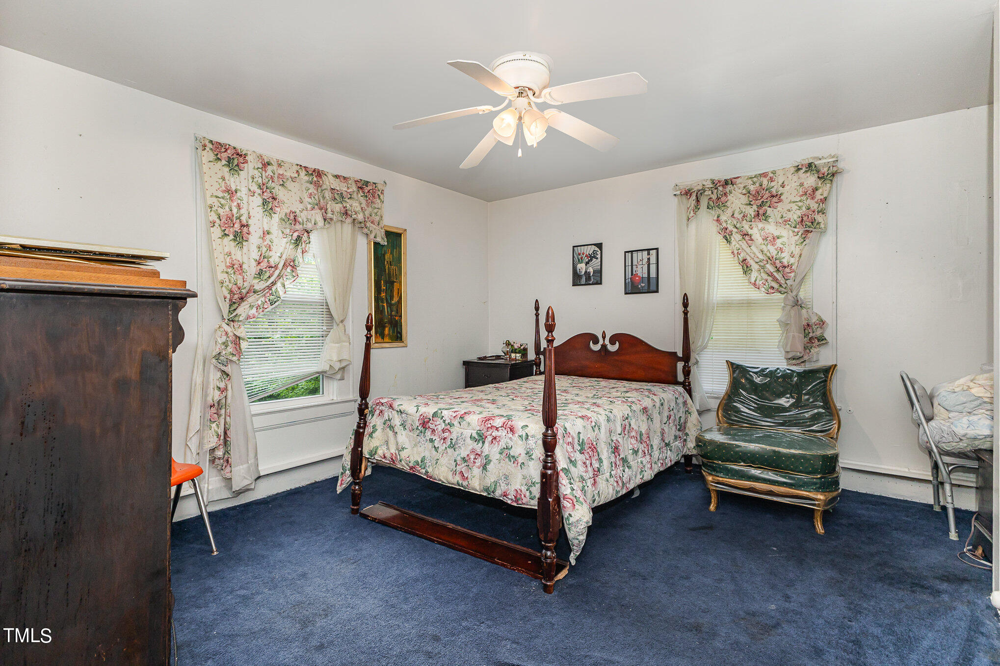 415 N Hyde Park Avenue Property Photo 11