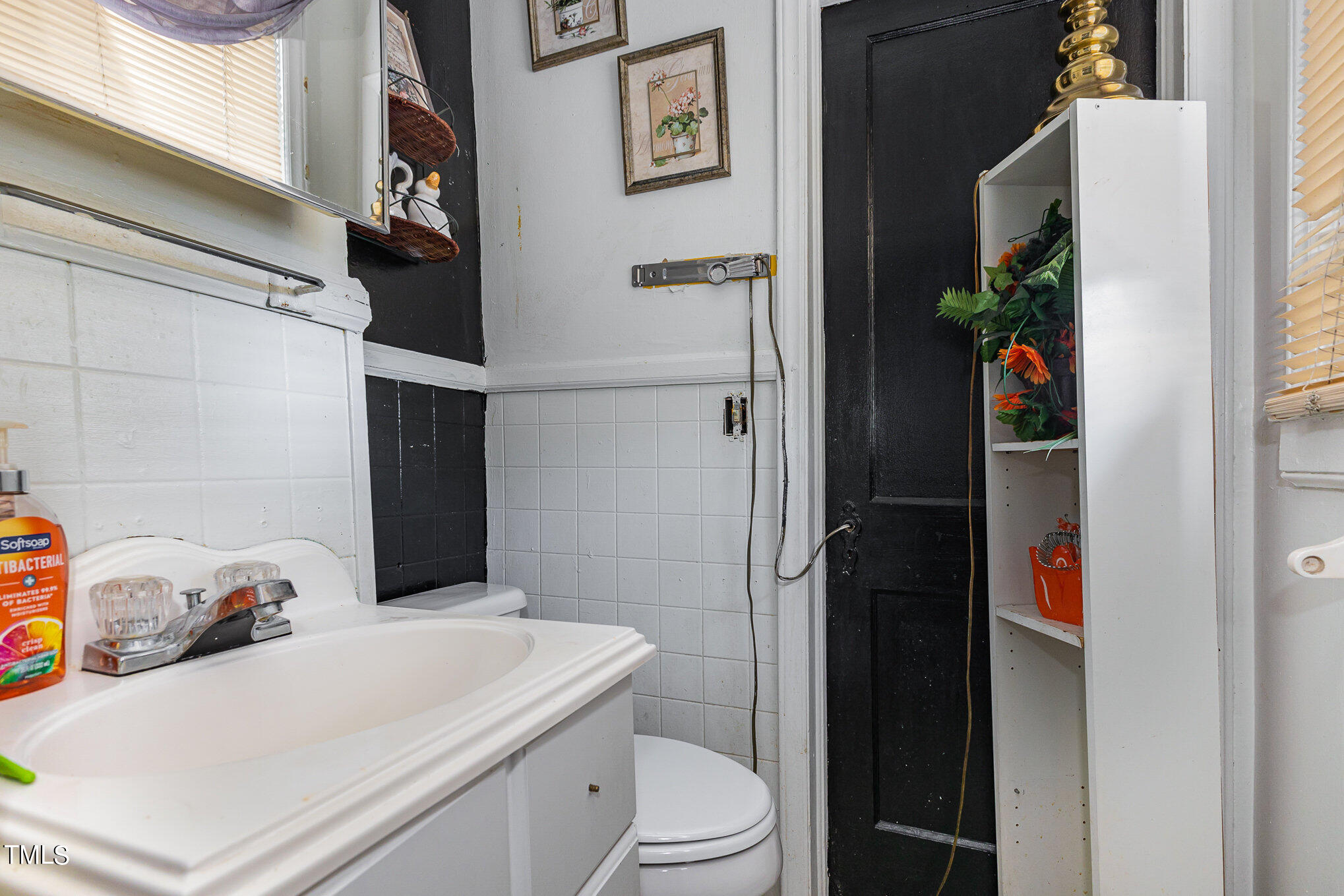 415 N Hyde Park Avenue Property Photo 14