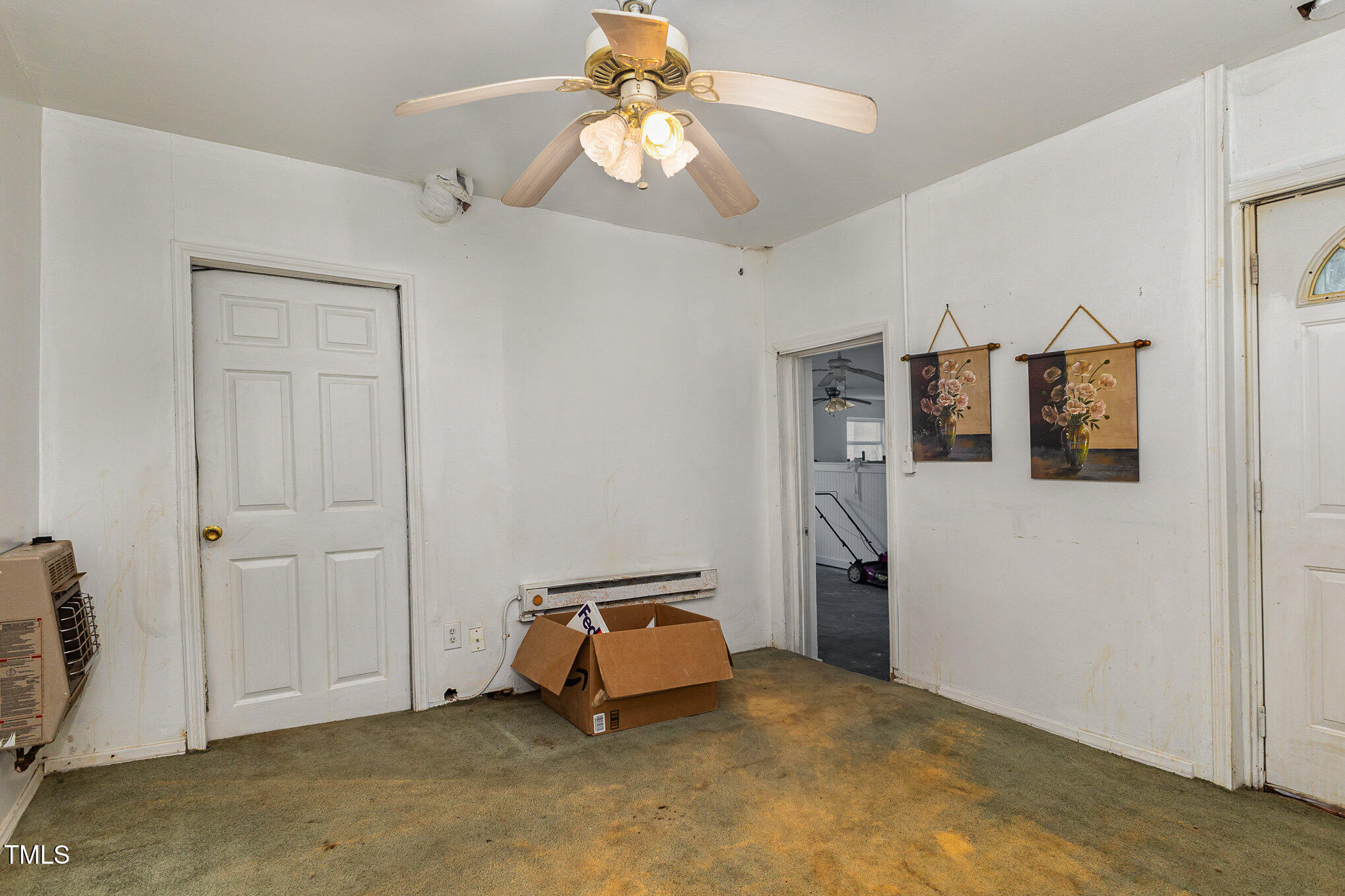 415 N Hyde Park Avenue Property Photo 19