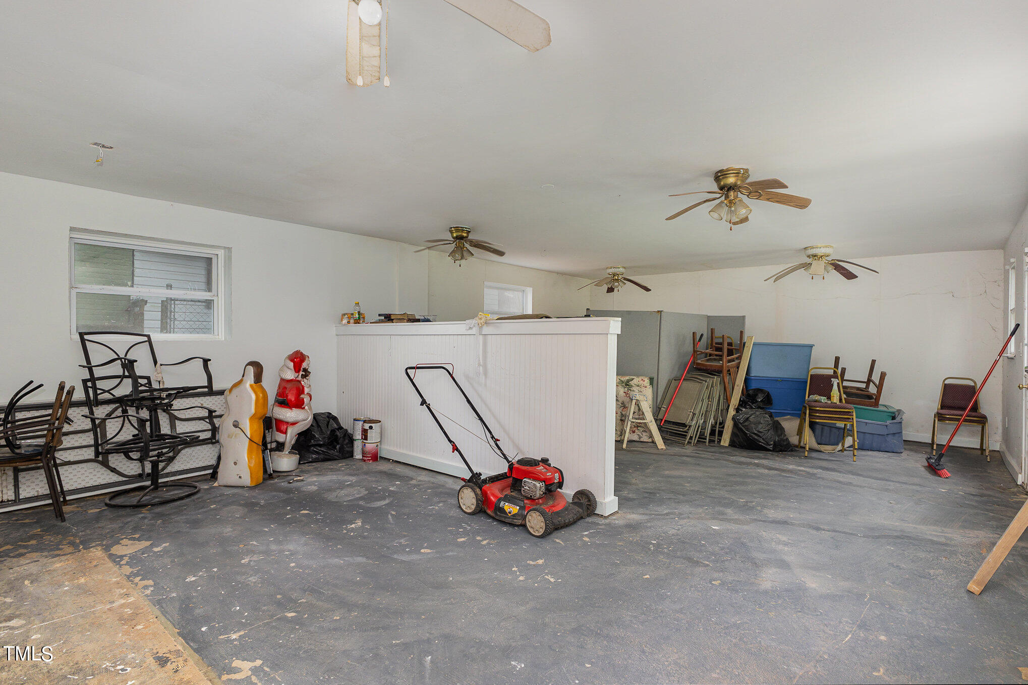 415 N Hyde Park Avenue Property Photo 20