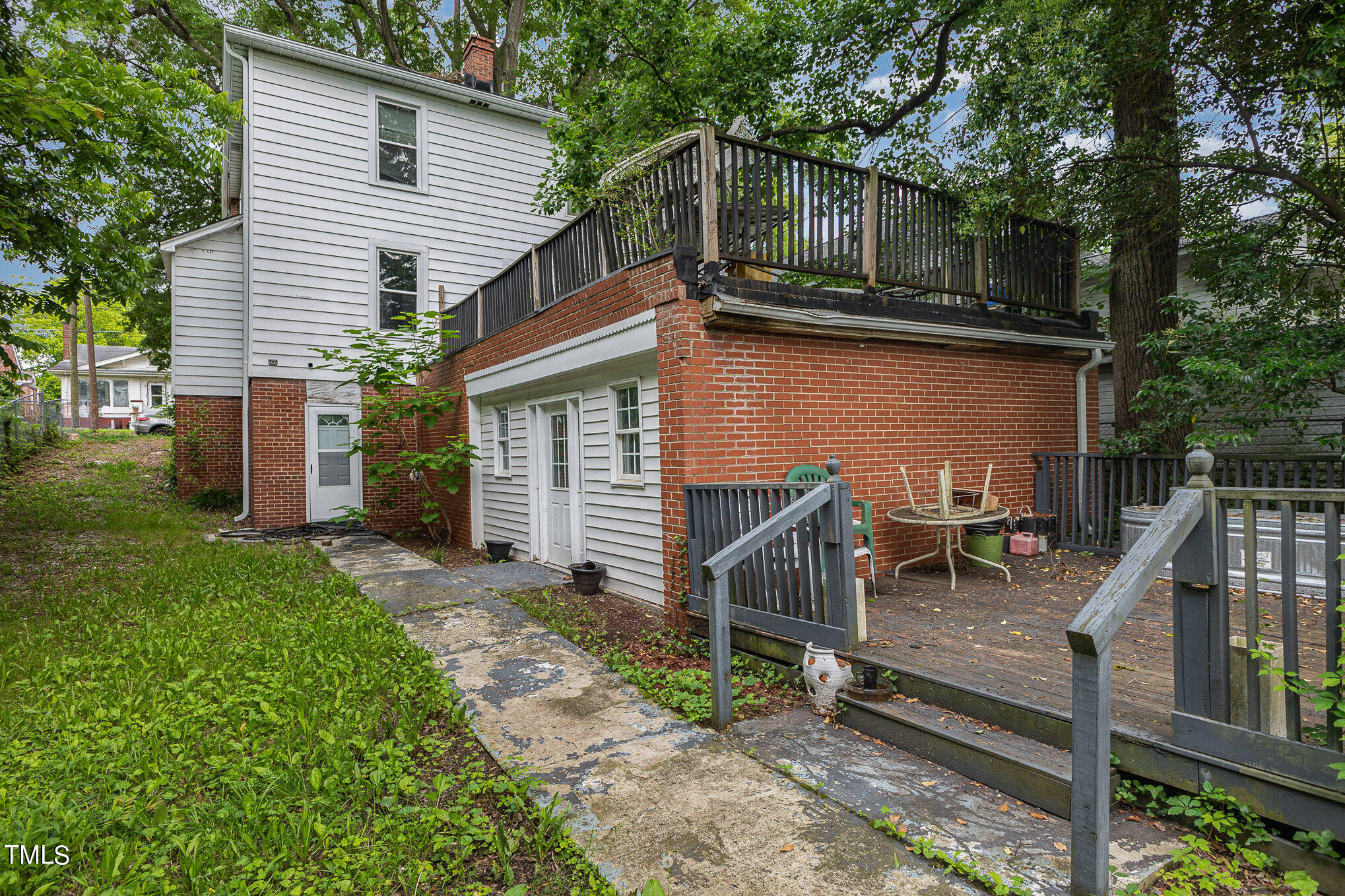 415 N Hyde Park Avenue Property Photo 24