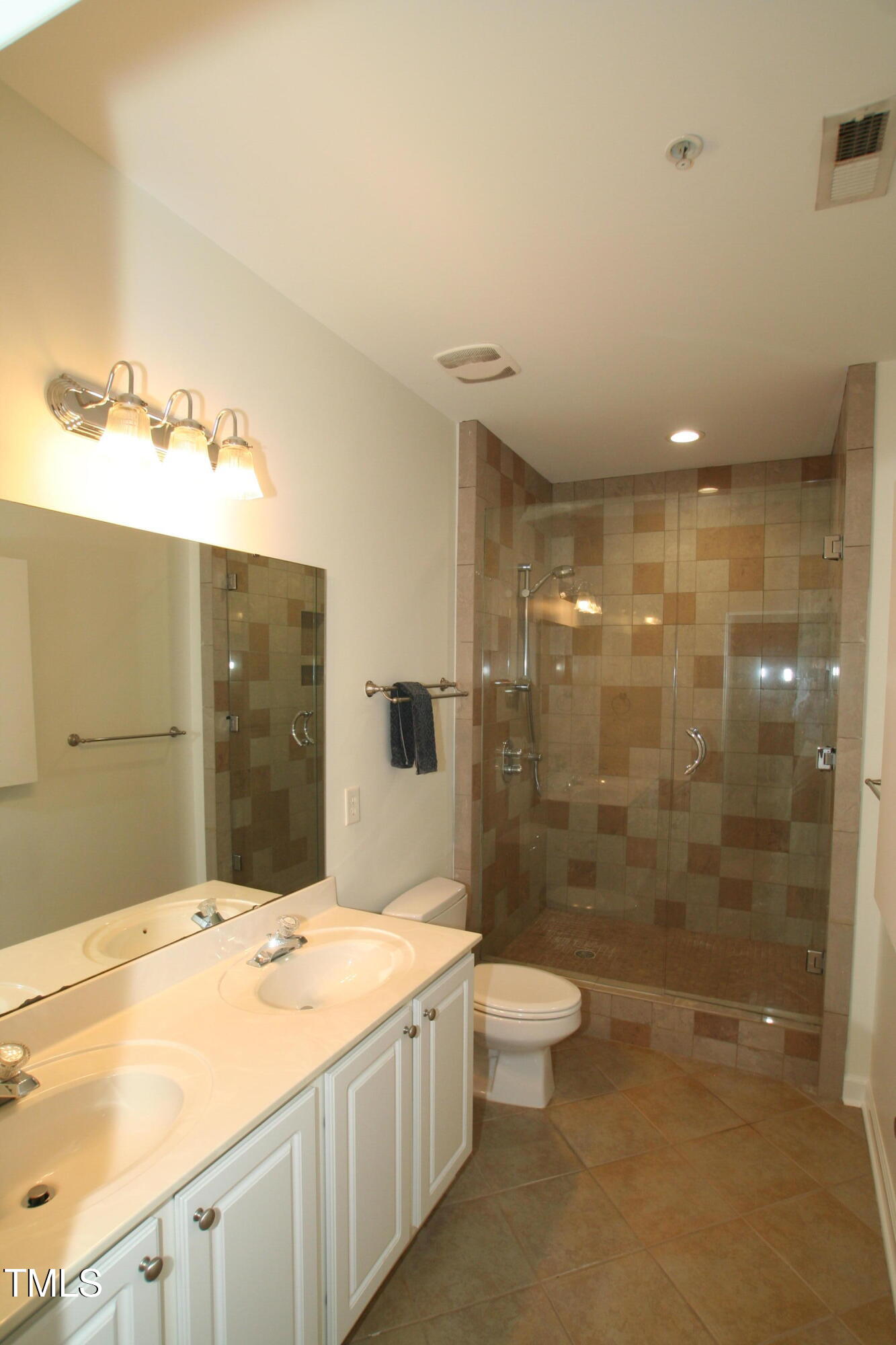 1001 Hillsborough Street # 304 Property Photo 21
