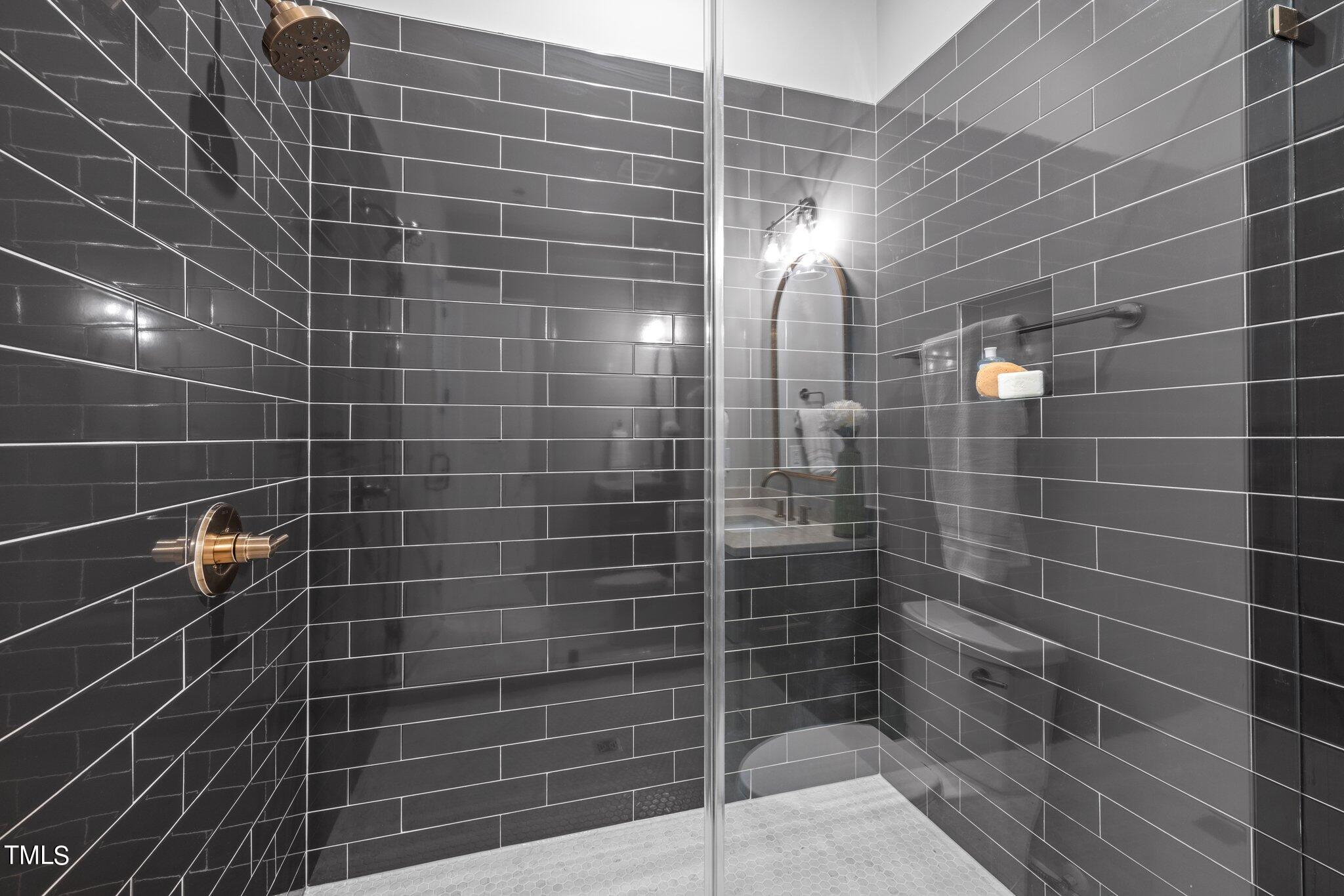 3723 Bellevue Road Property Photo 8