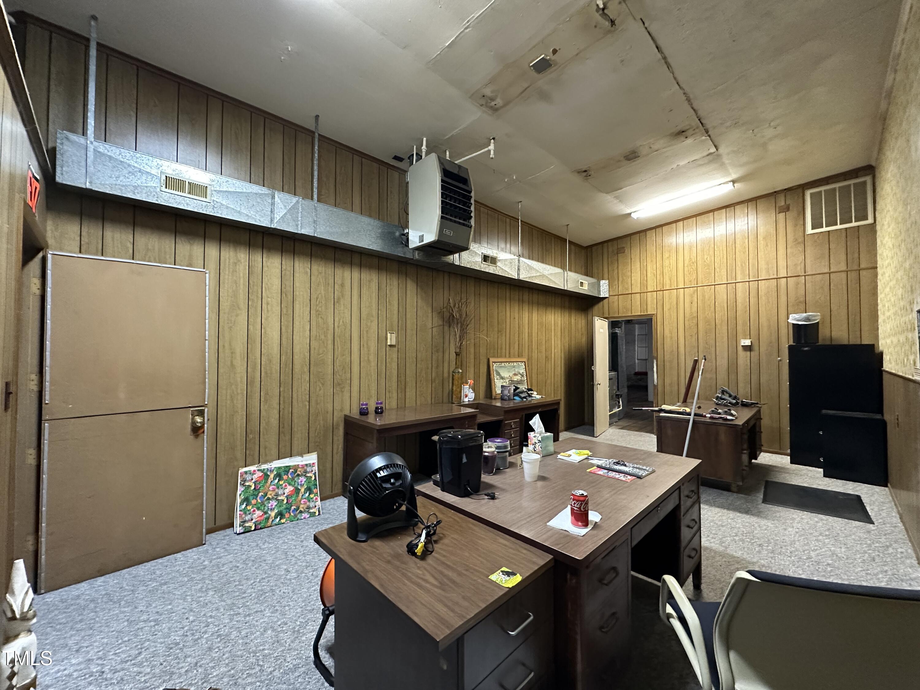 707 E Webb Avenue Property Photo 13
