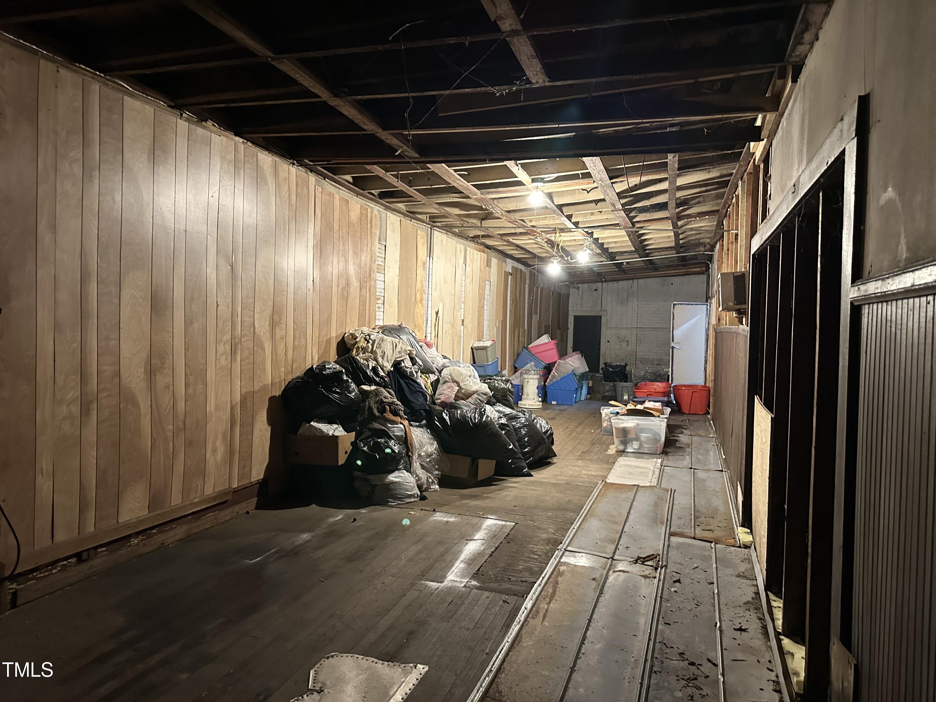 707 E Webb Avenue Property Photo 18