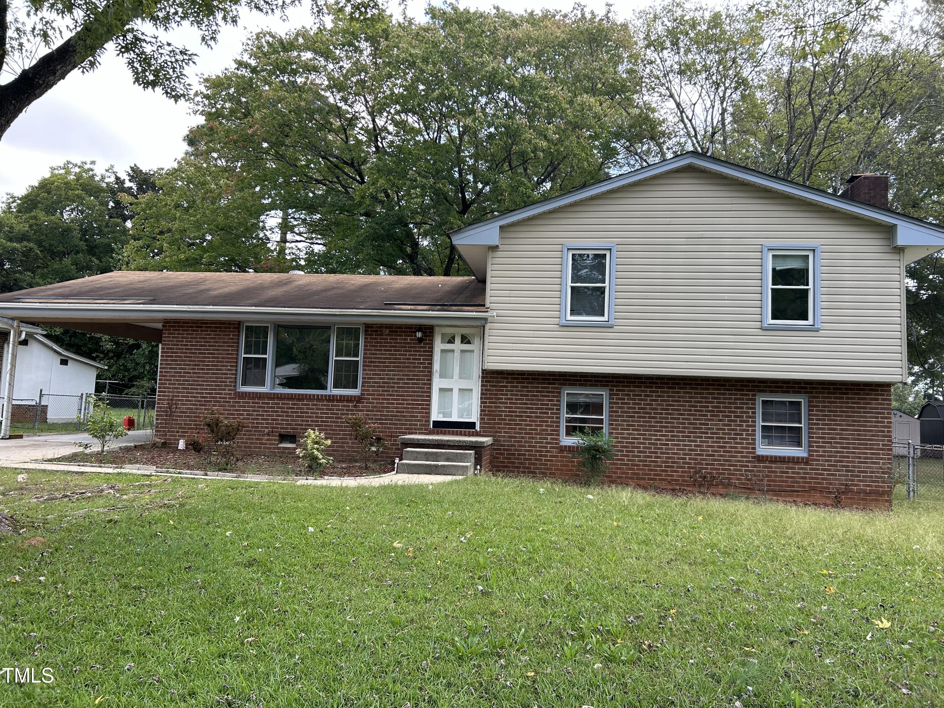3704 Huntleigh Drive Property Photo