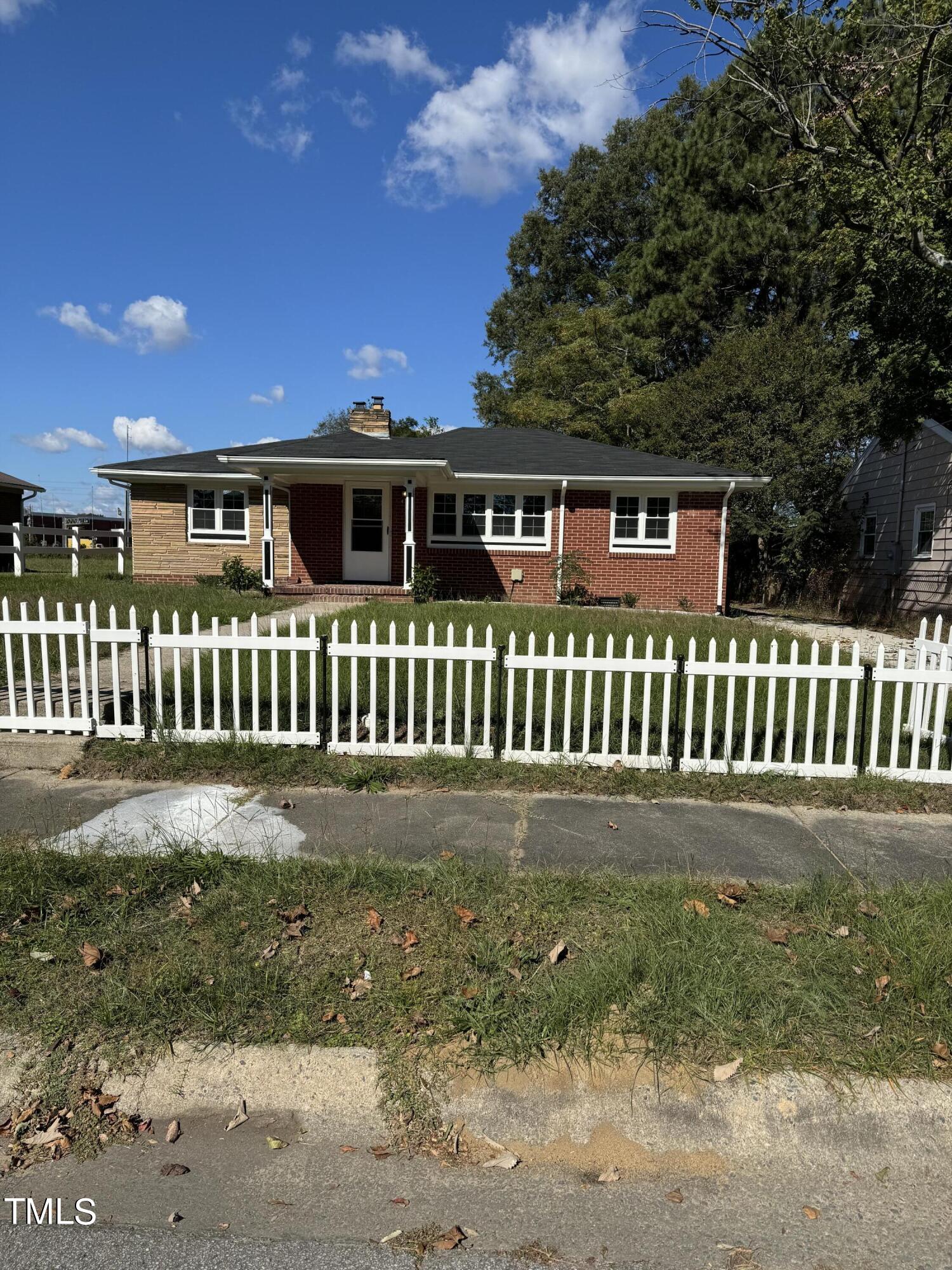405 Whitfield Drive Property Photo