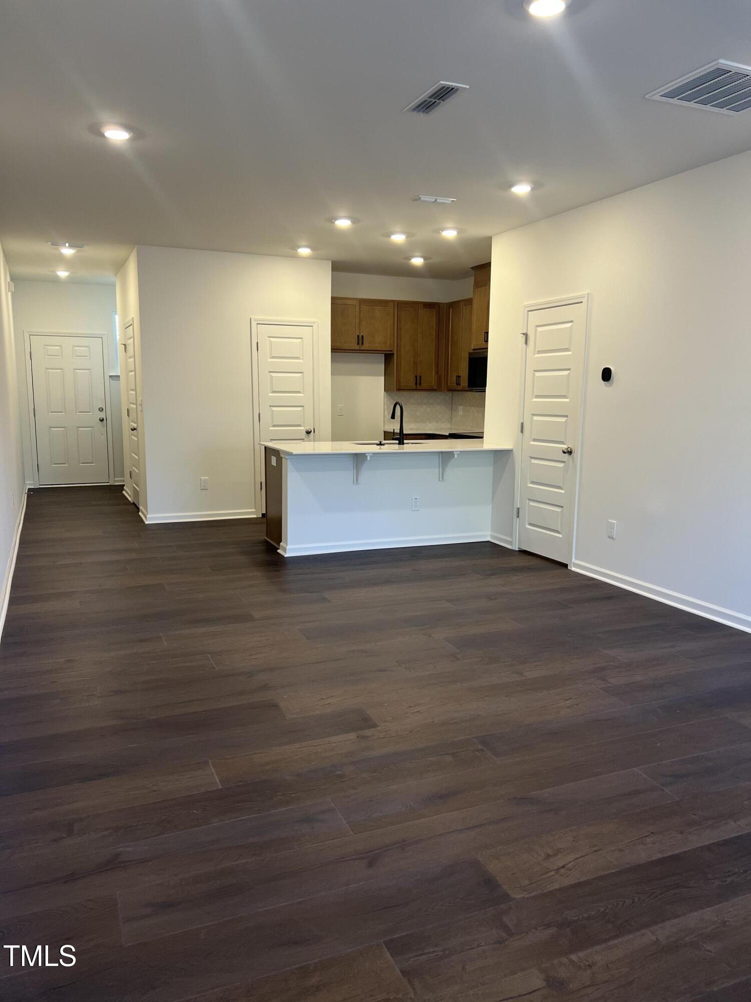 1050 Mountain Crown Street Property Photo 6