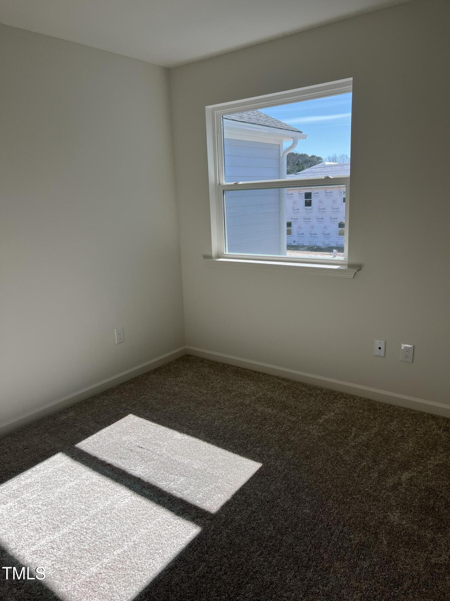 1050 Mountain Crown Street Property Photo 9