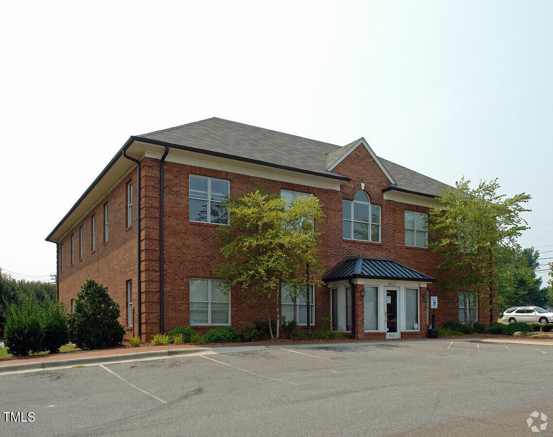 27104 Real Estate Listings Main Image