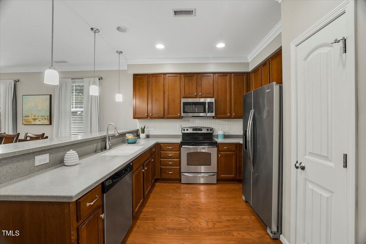 4616 Altha Street Property Photo 5