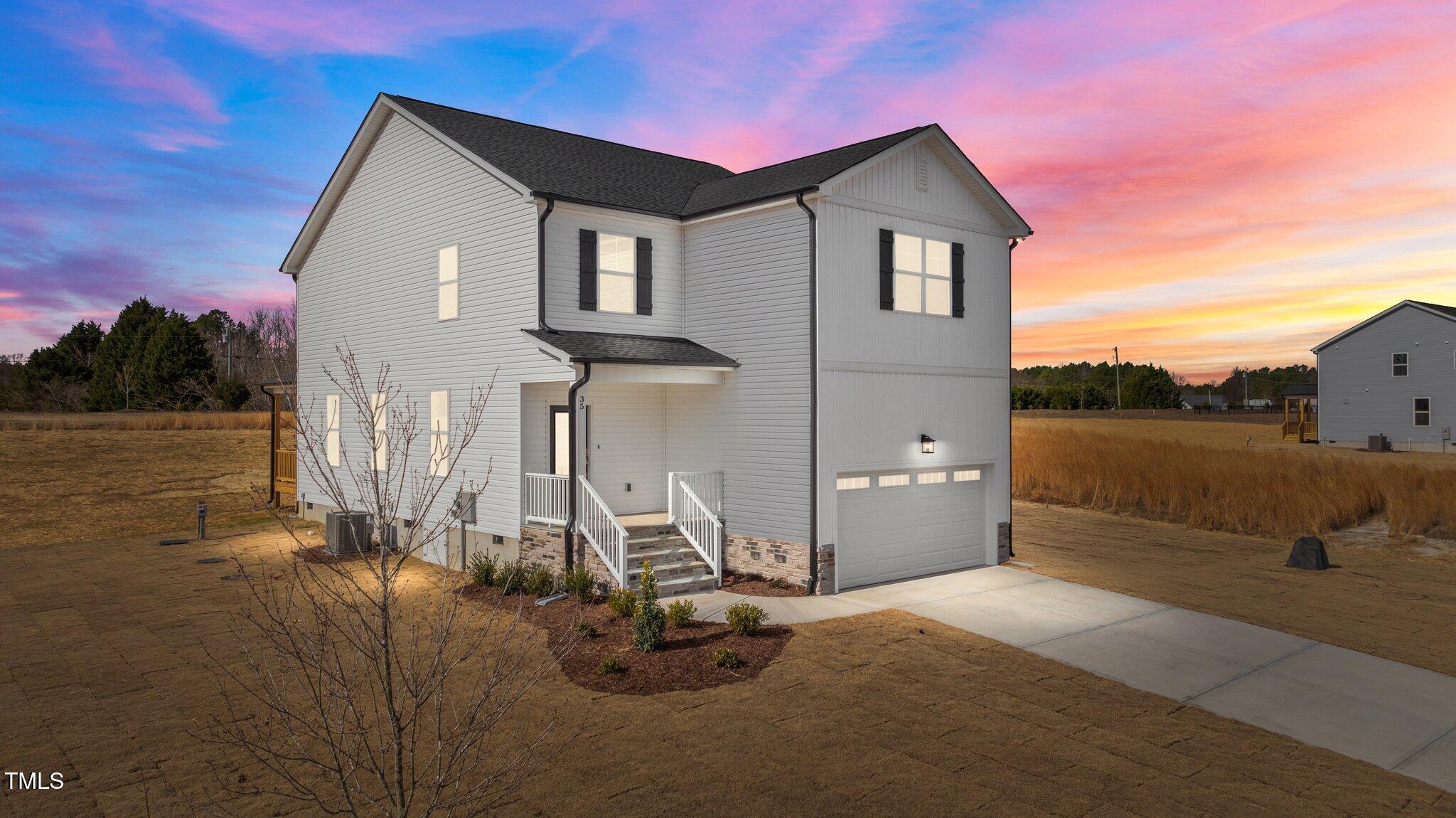 35 Diamond Creek Drive Property Photo 1