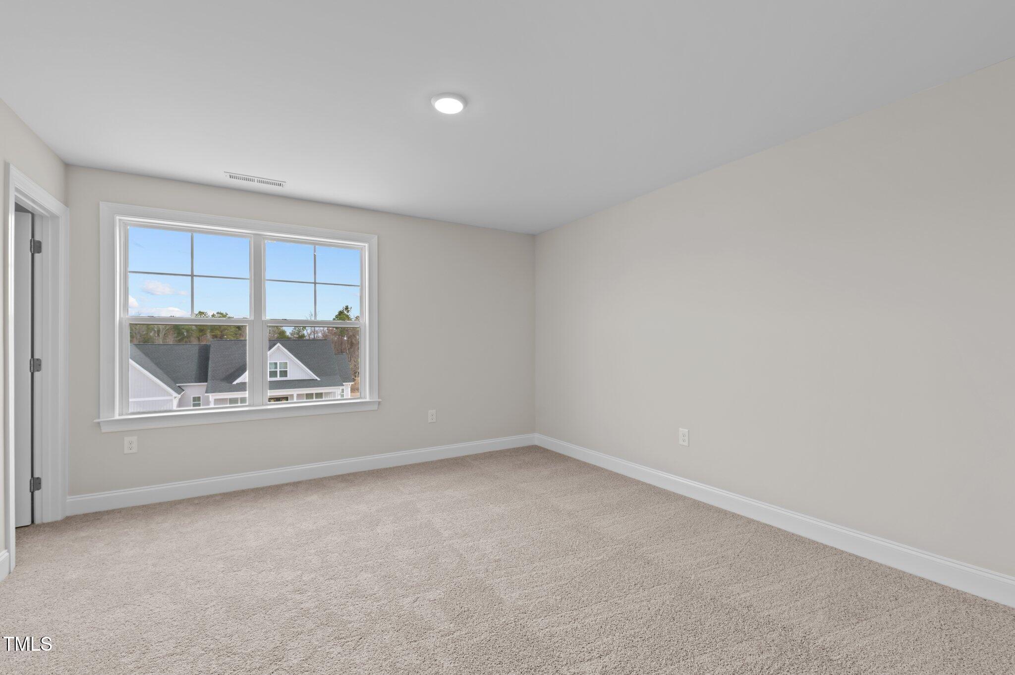 35 Diamond Creek Drive Property Photo 22