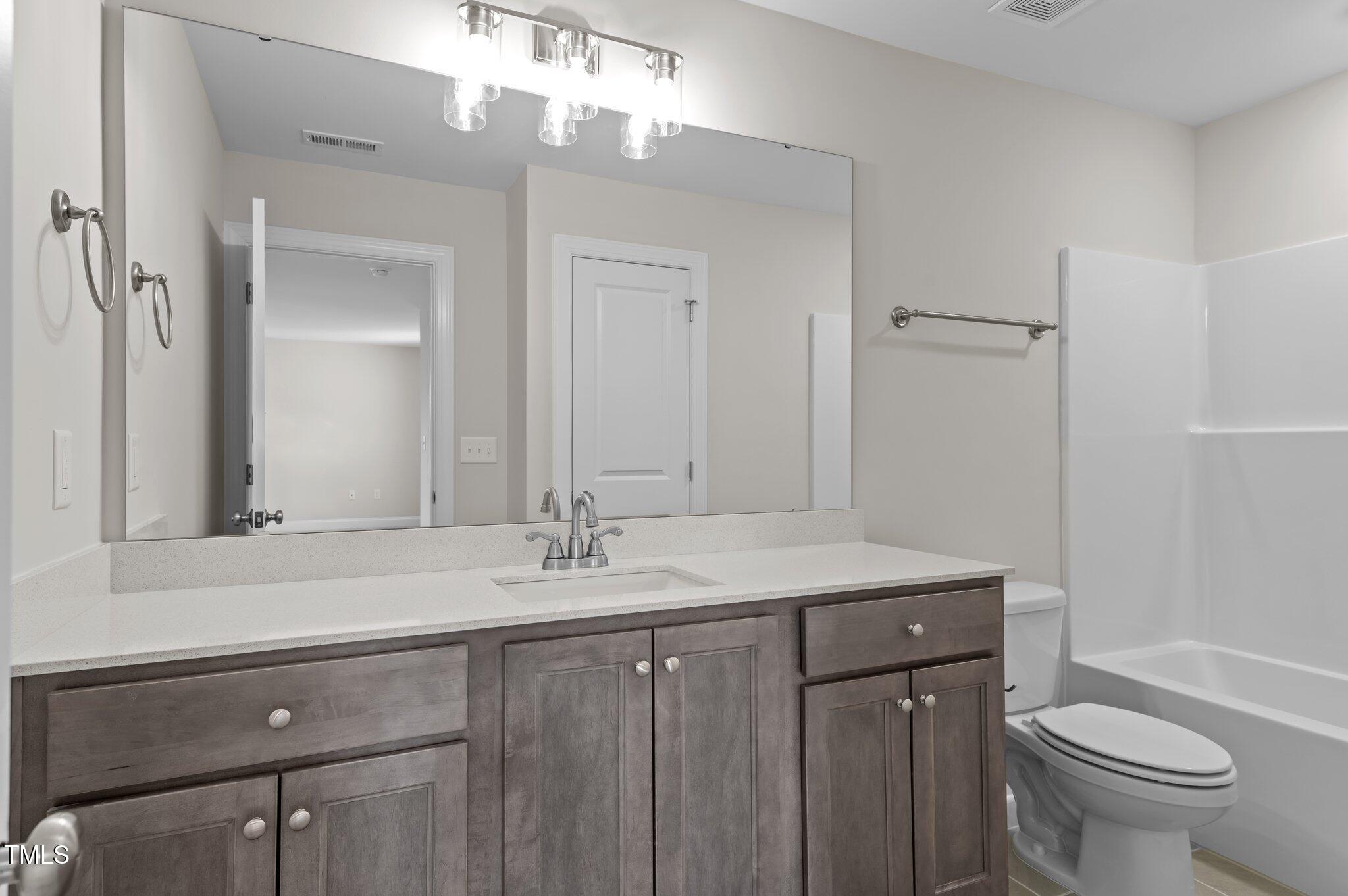 35 Diamond Creek Drive Property Photo 23