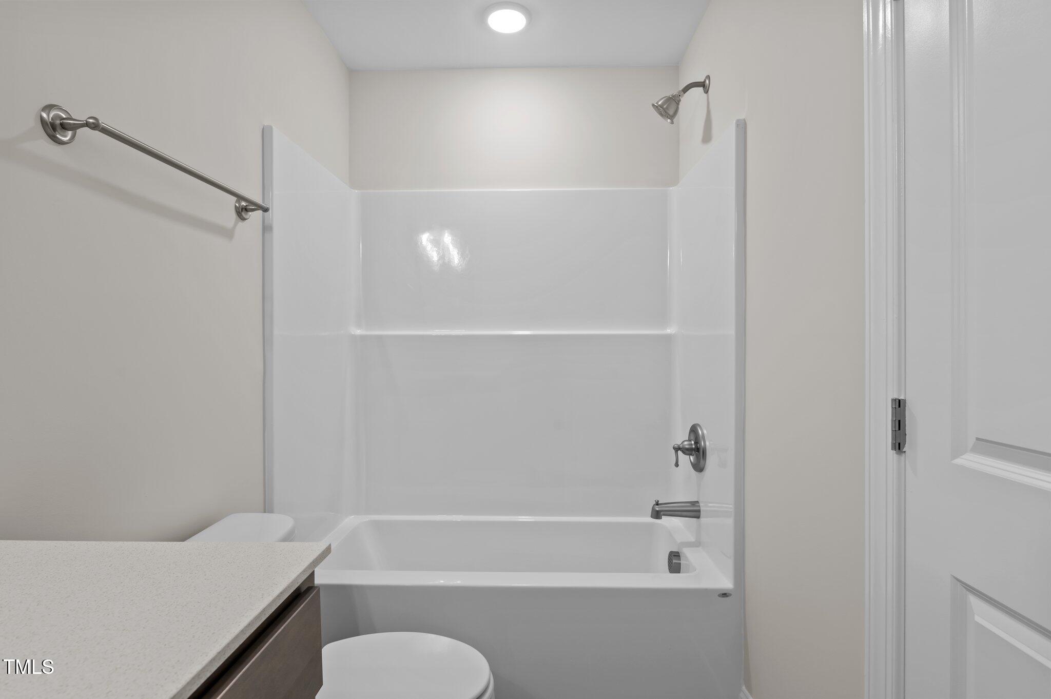 35 Diamond Creek Drive Property Photo 24