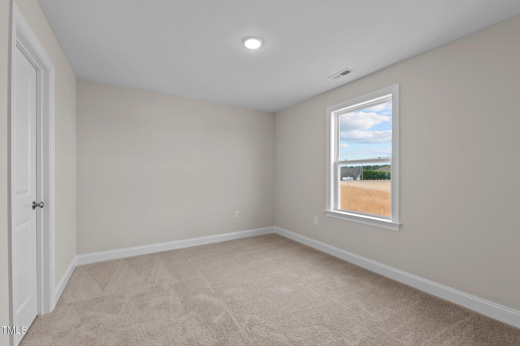 35 Diamond Creek Drive Property Photo 26